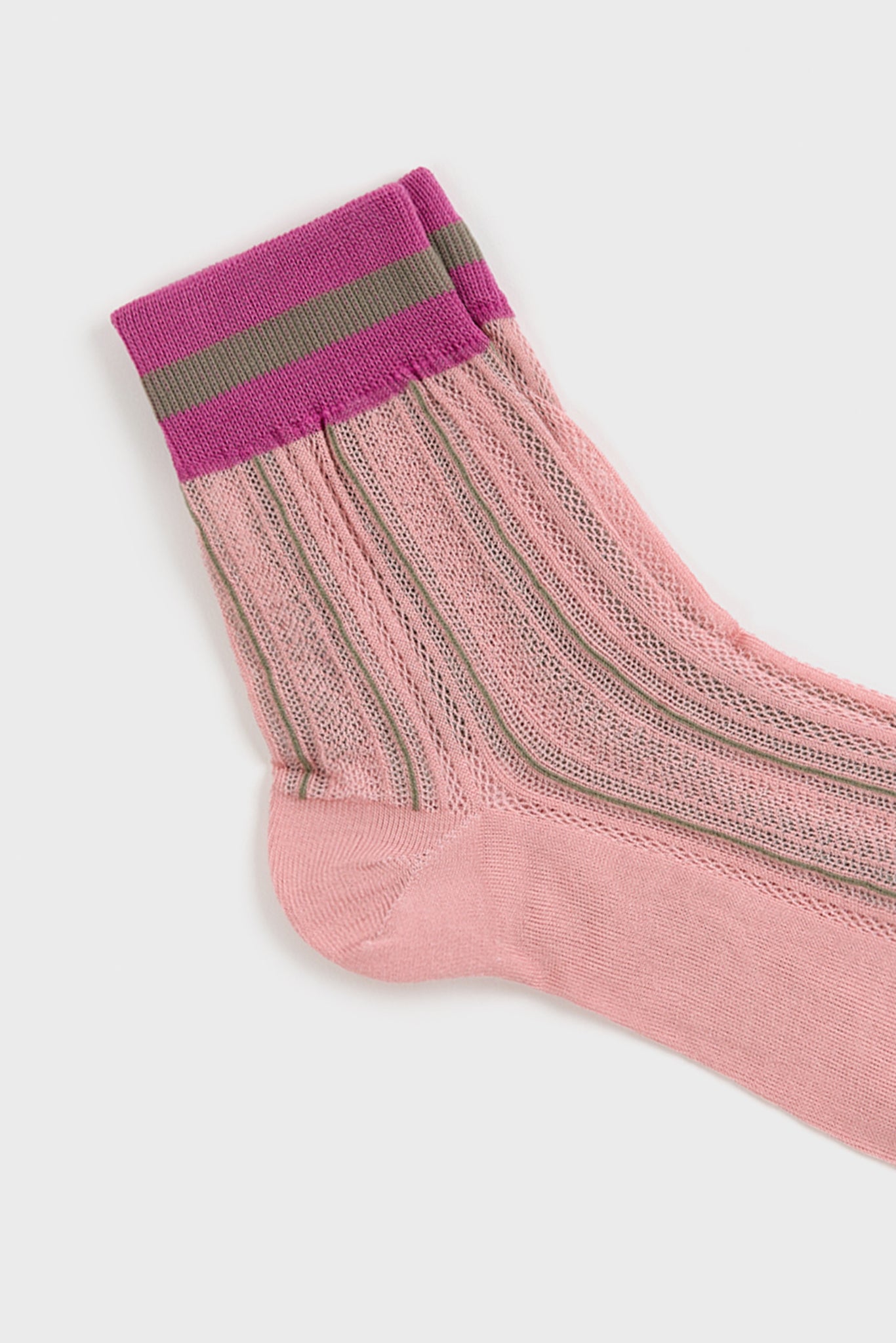 Pink and magenta stripe hem socks_2