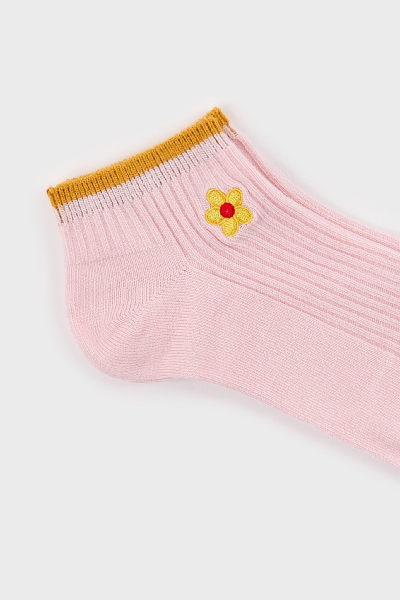 Pink and tiny yellow embroidered flower short socks_2