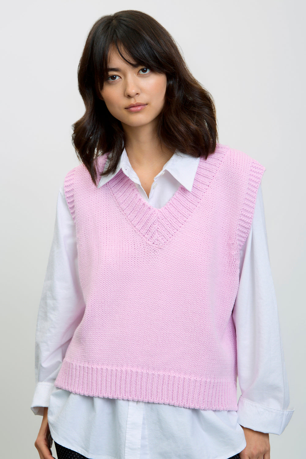 Pink wide trim V neck sweater vest_1