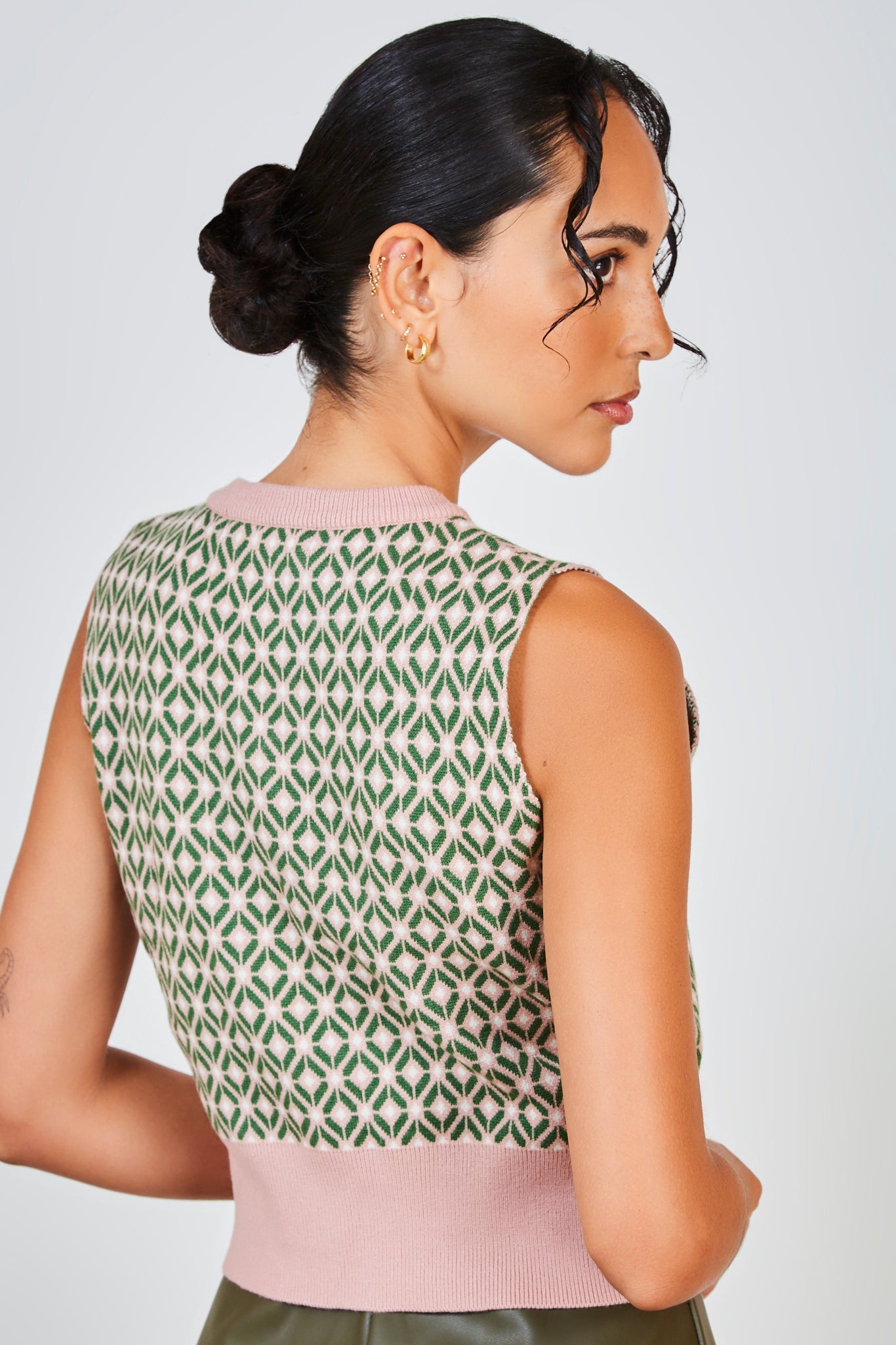 Pink and green geometric sweater vest_3