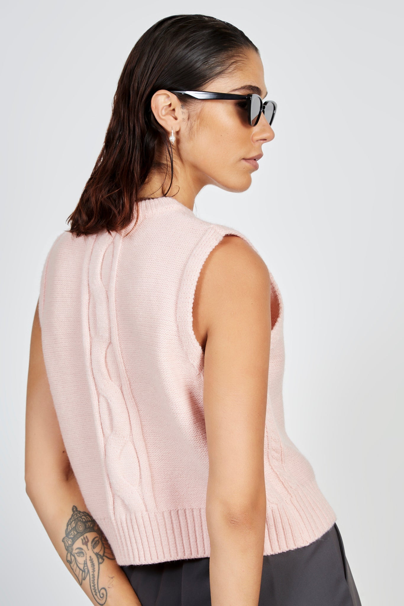 Pink cableknit sweater vest_2