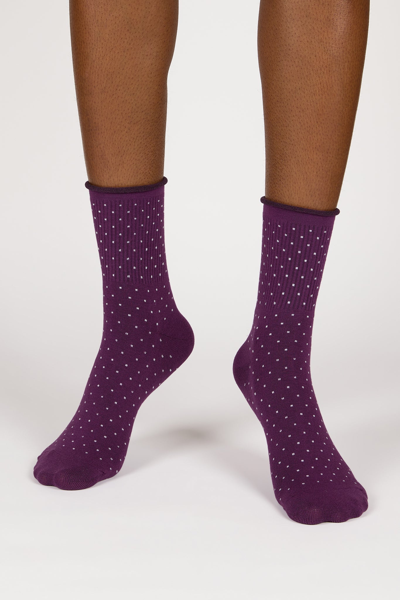 Purple and white polka dot roll trim socks_2