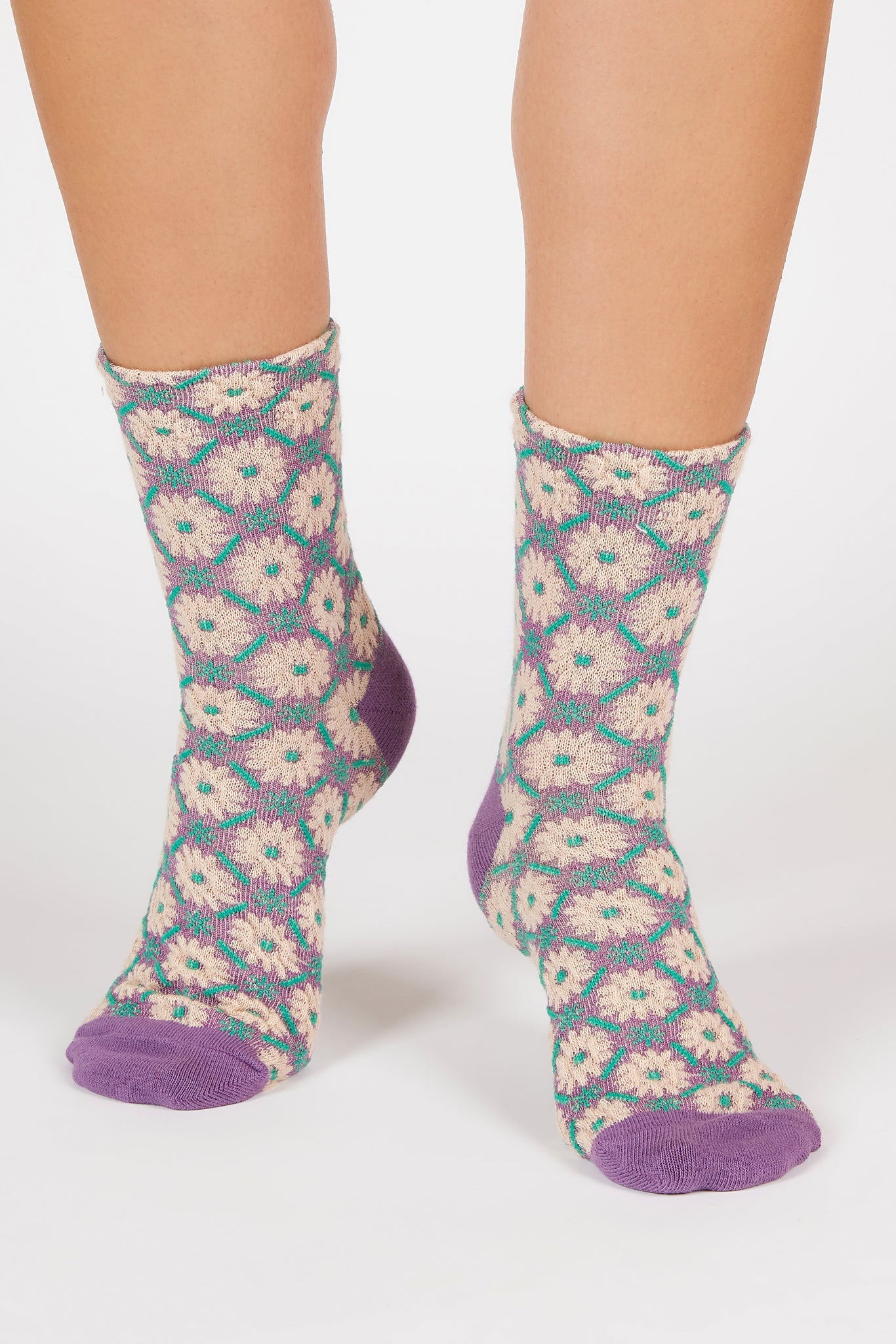 Purple and green floral diamond grid socks_3