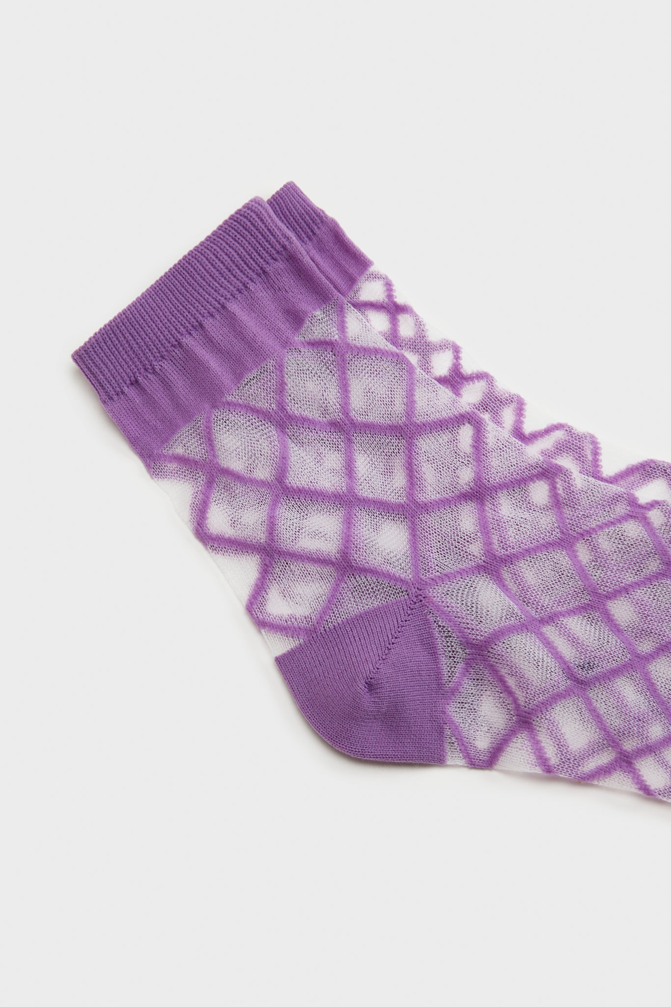Purple sheer criss cross socks_2
