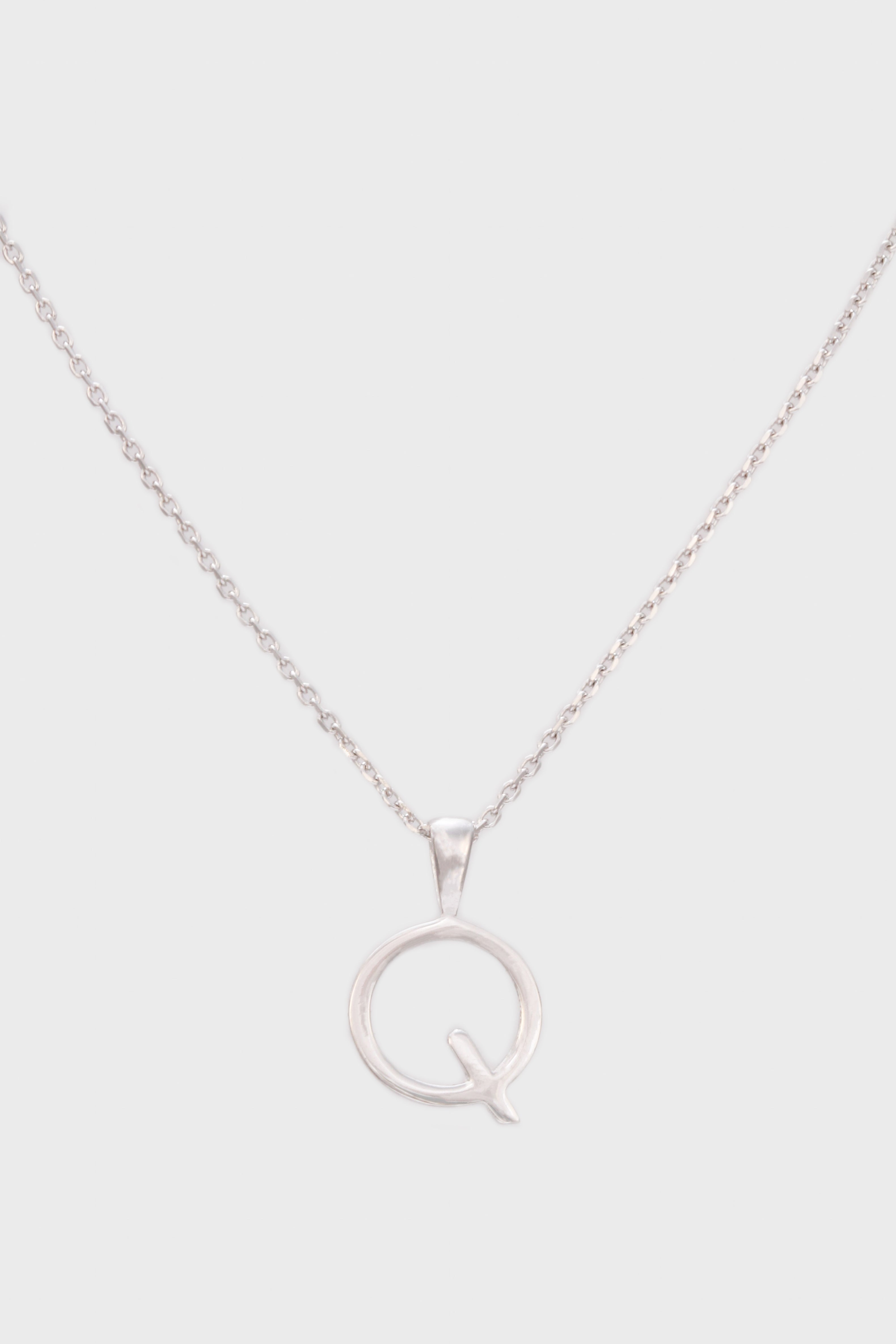 Charm necklace - Silver name initial letter 'Q'_1