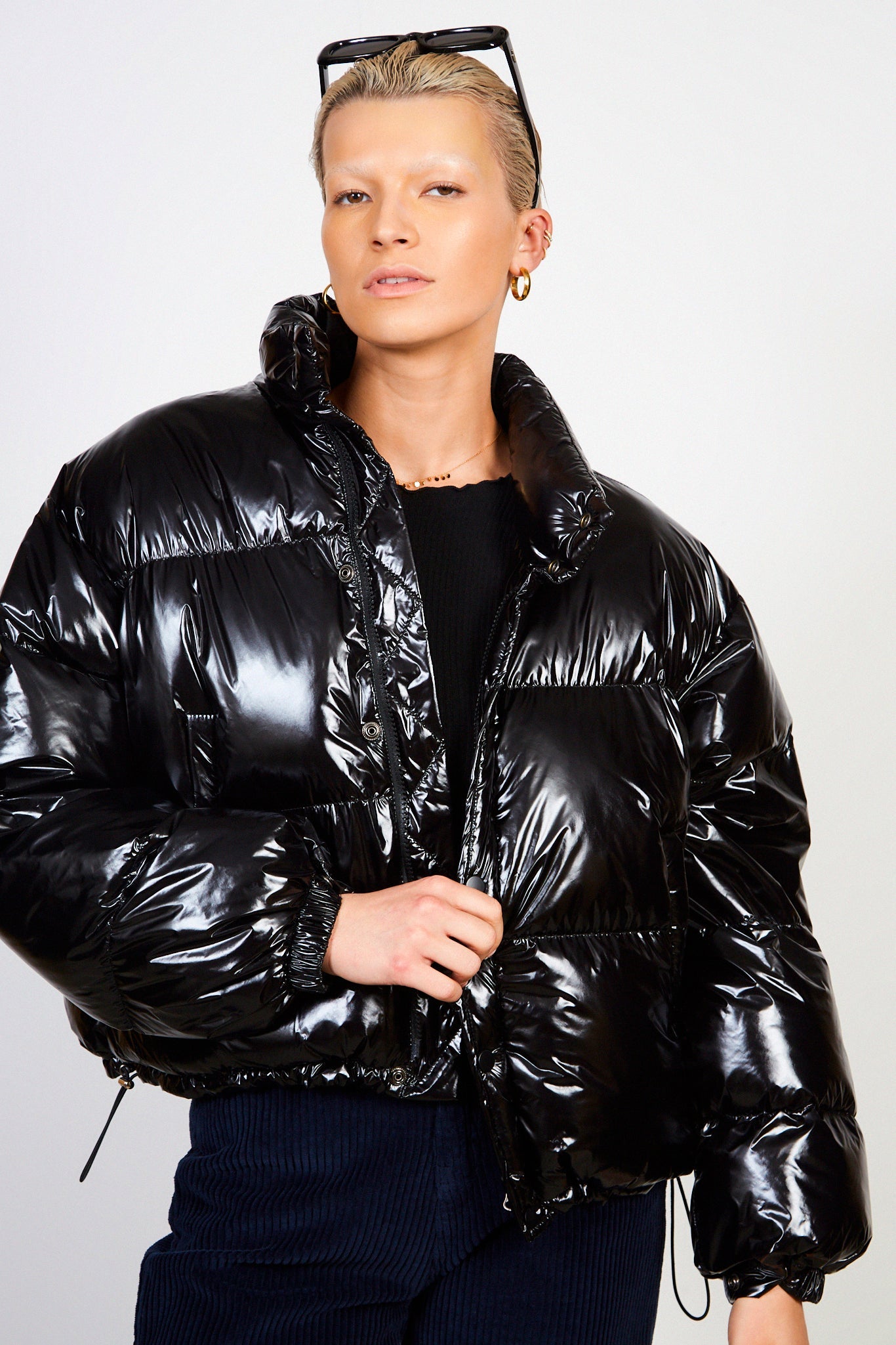Black glossy puffer jacket_2