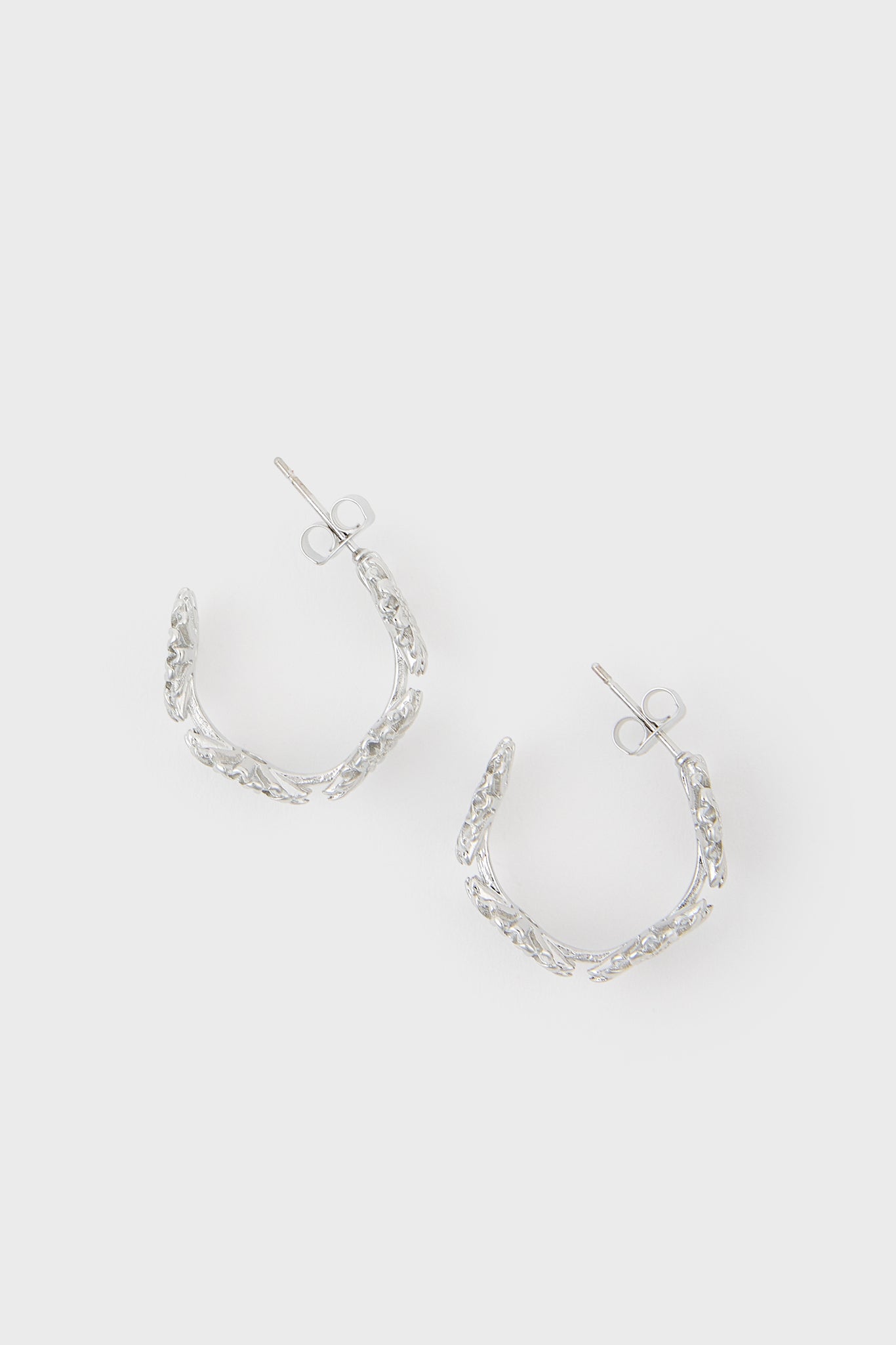 Silver daisy hoop earrings_2