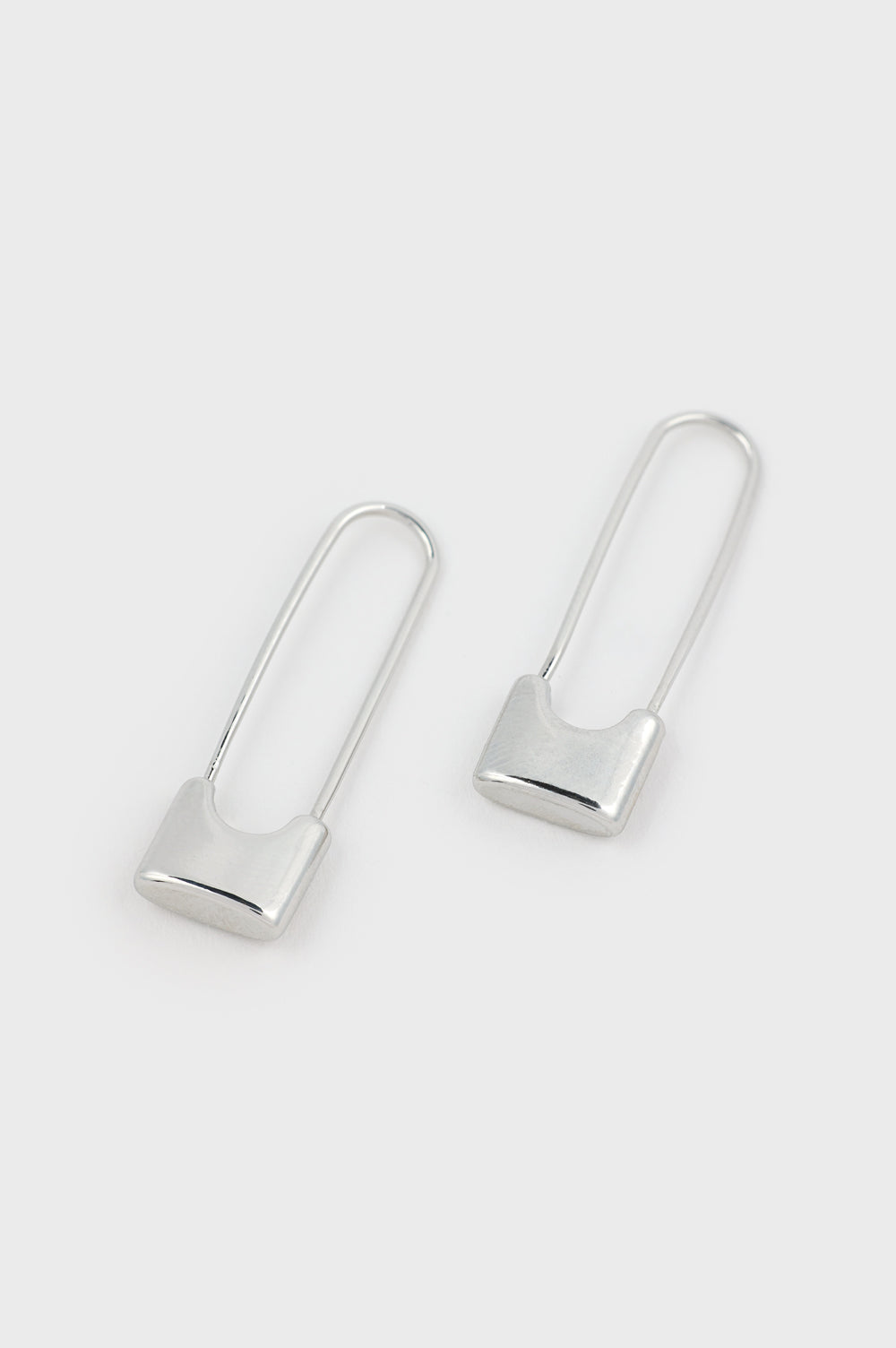 Silver thick paper clip earrings_1