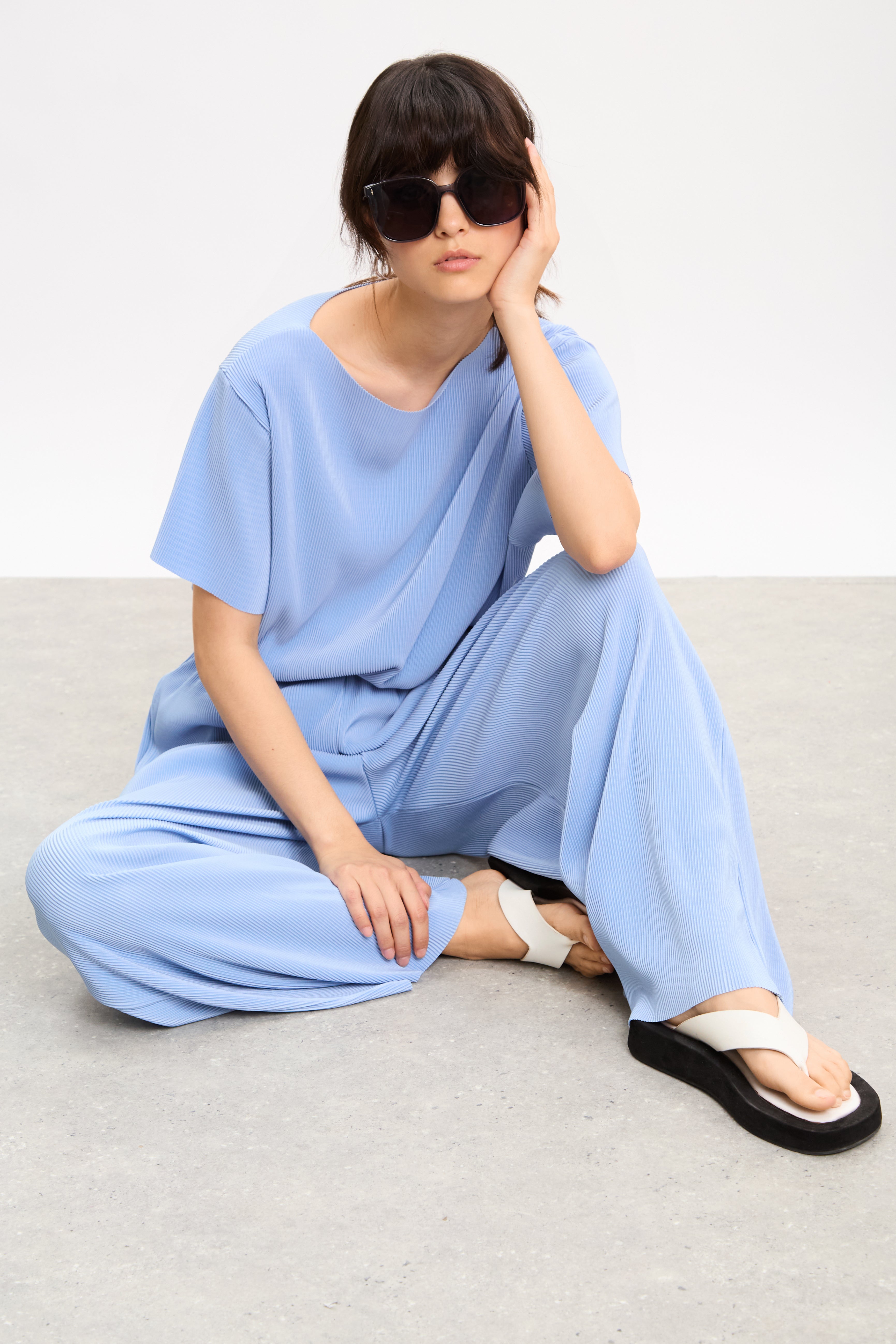 Sky blue ribbed wide leg trousers_5