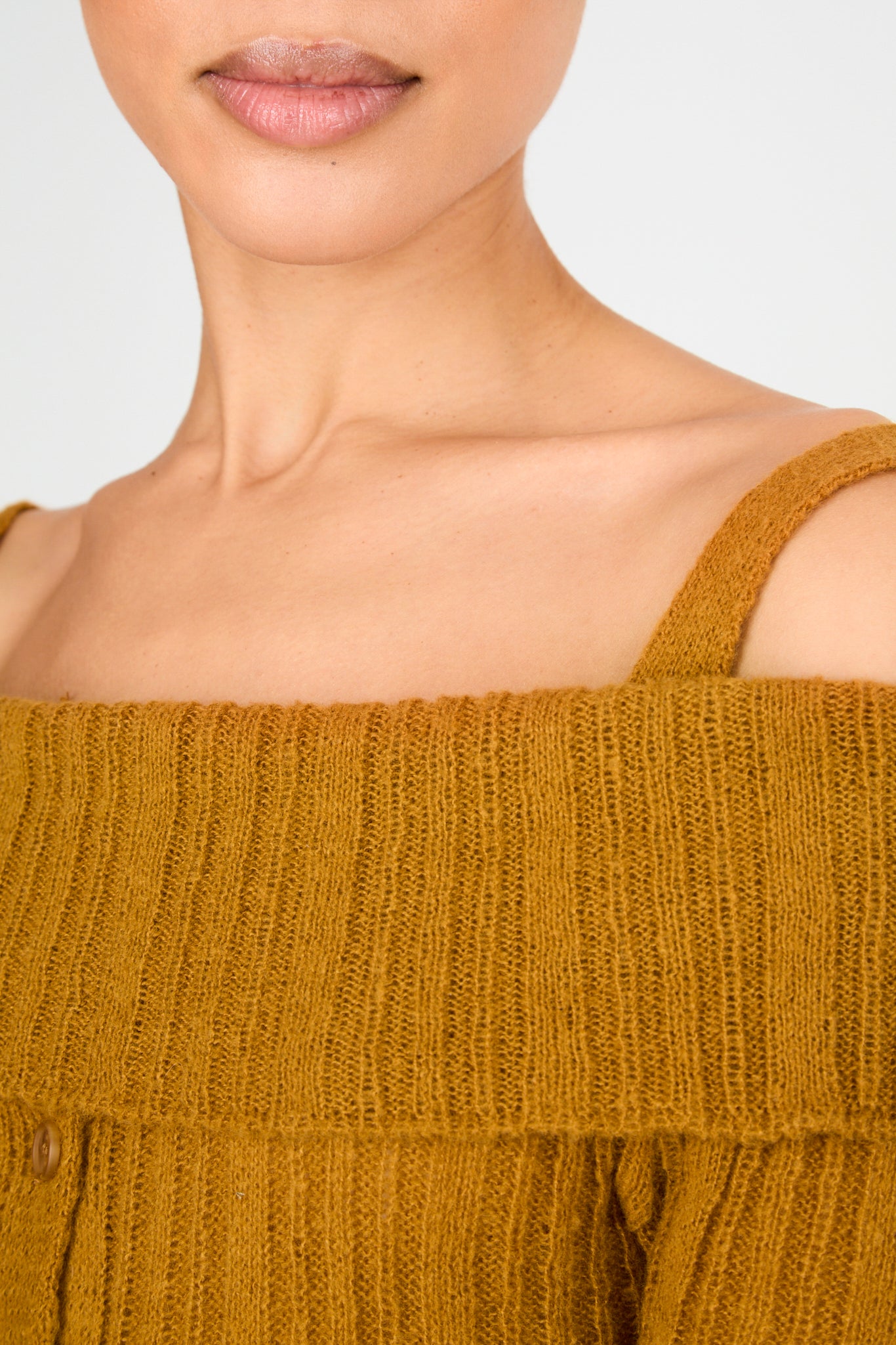 Warm brown mix rib strapped off shoulder knit top_3