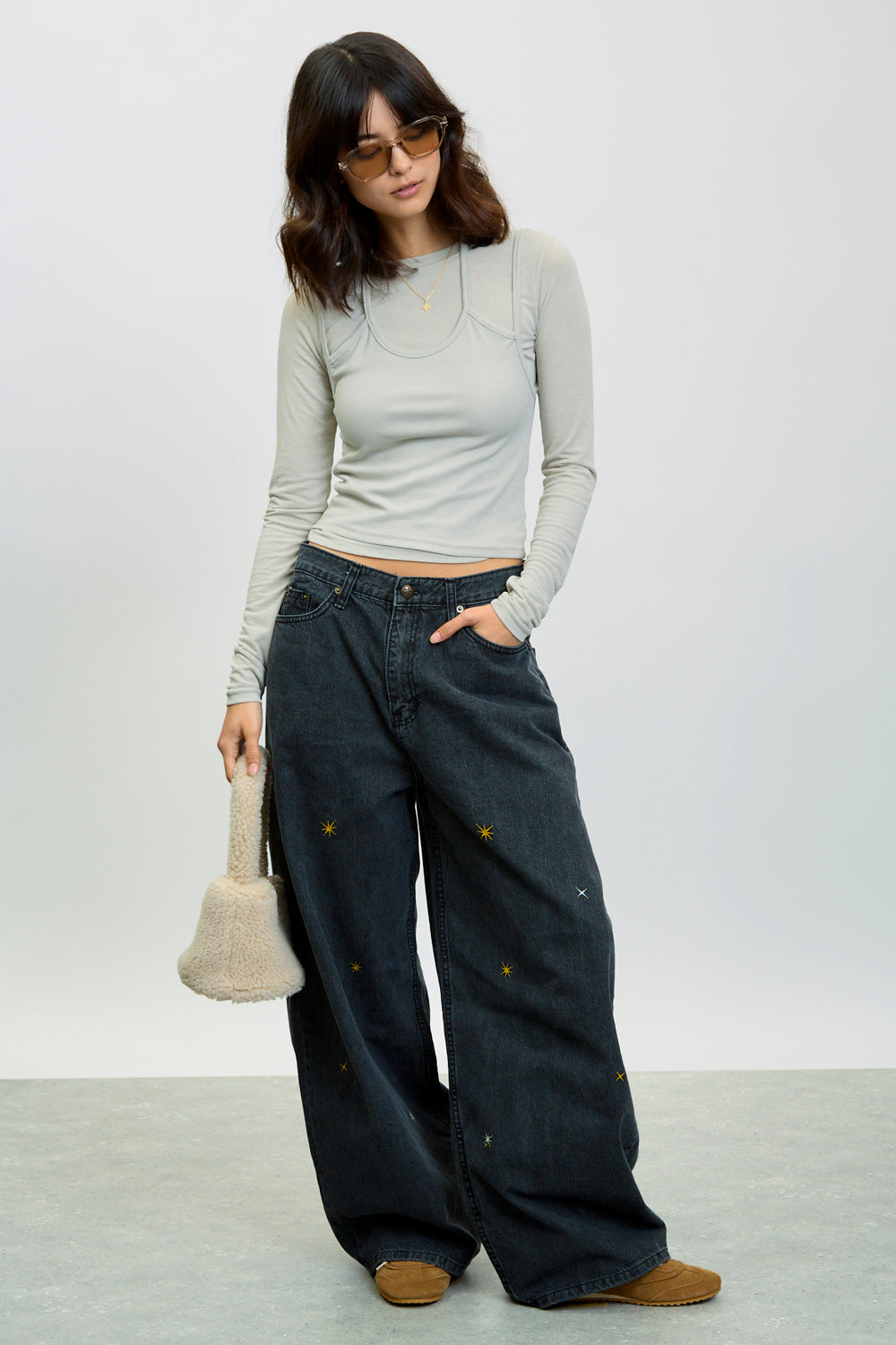 Washed black criss cross jeans_4