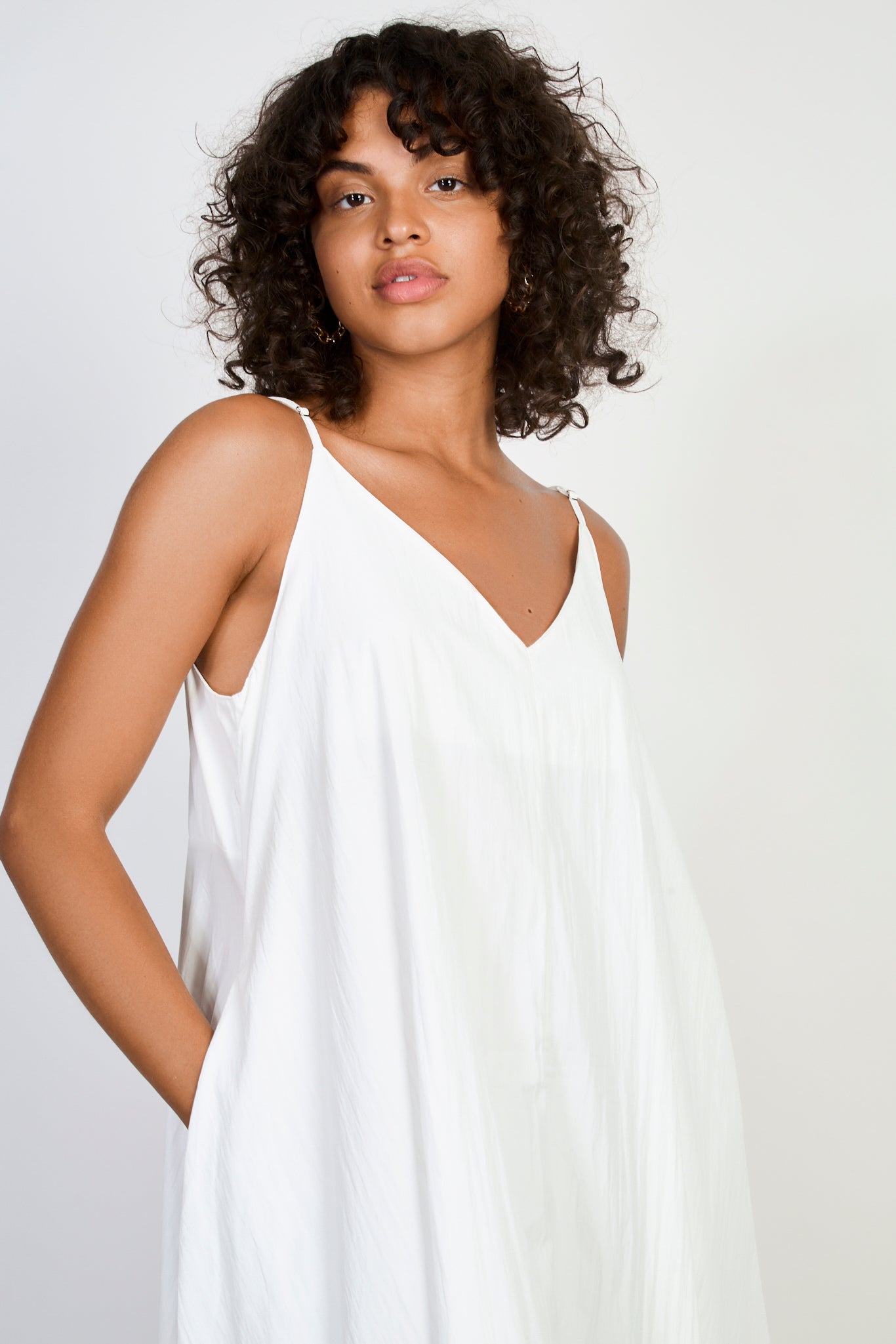 White V neck floaty midi dress_2