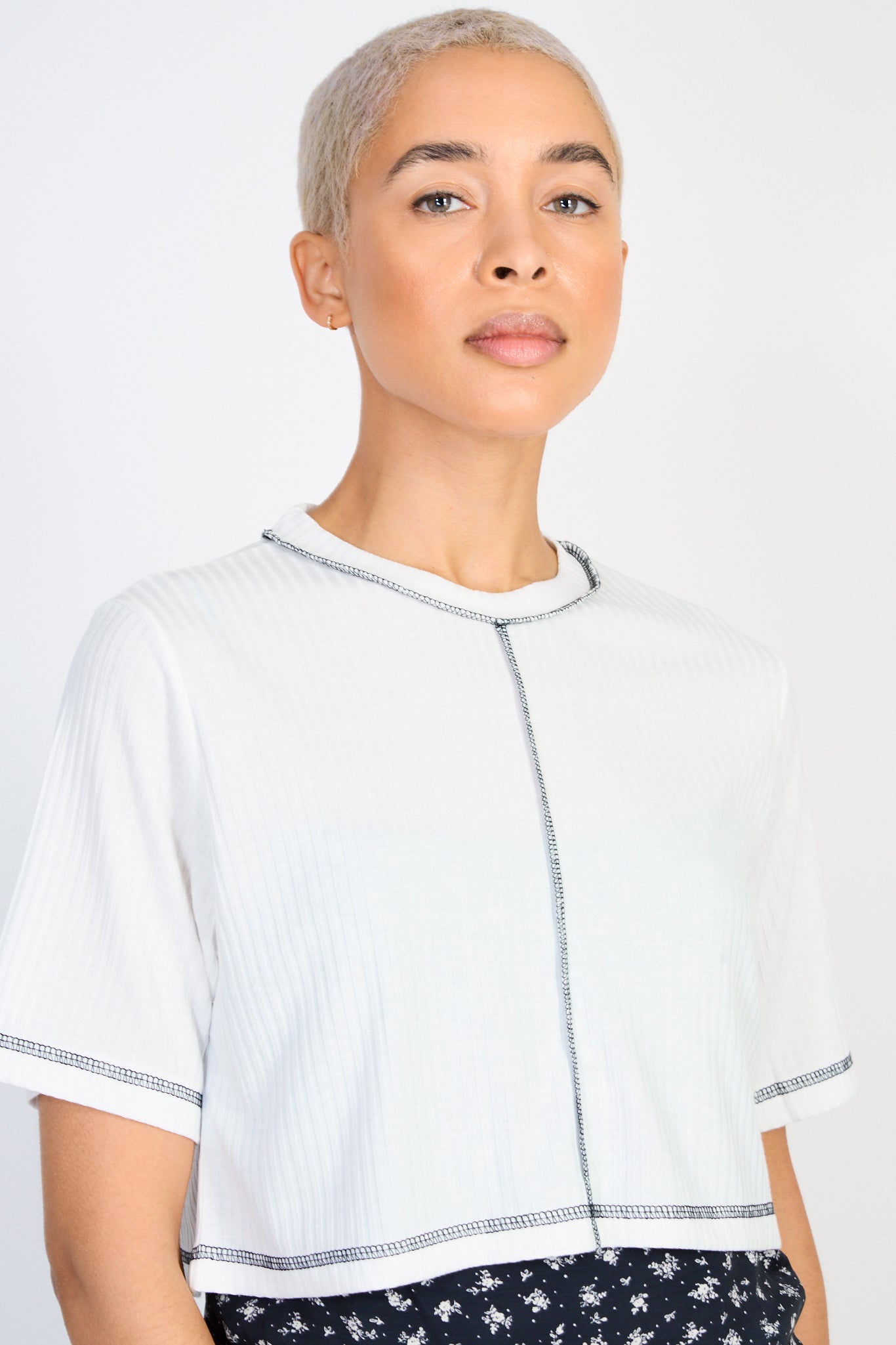 White and black trim cropped tee_1