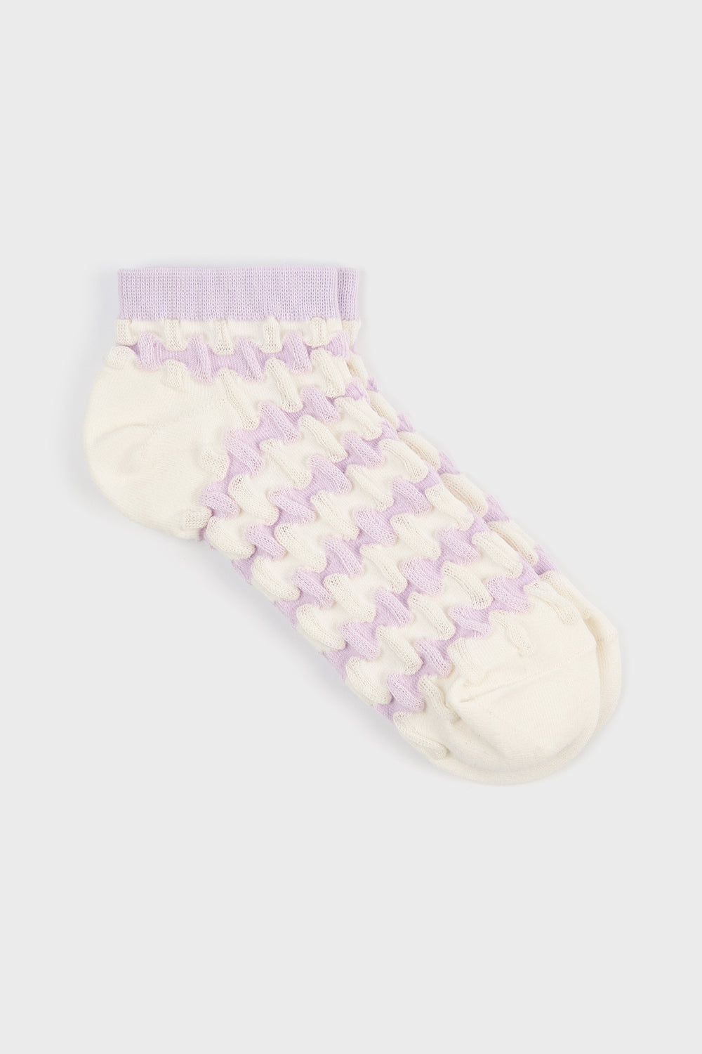 White and lilac textured pop socks_3