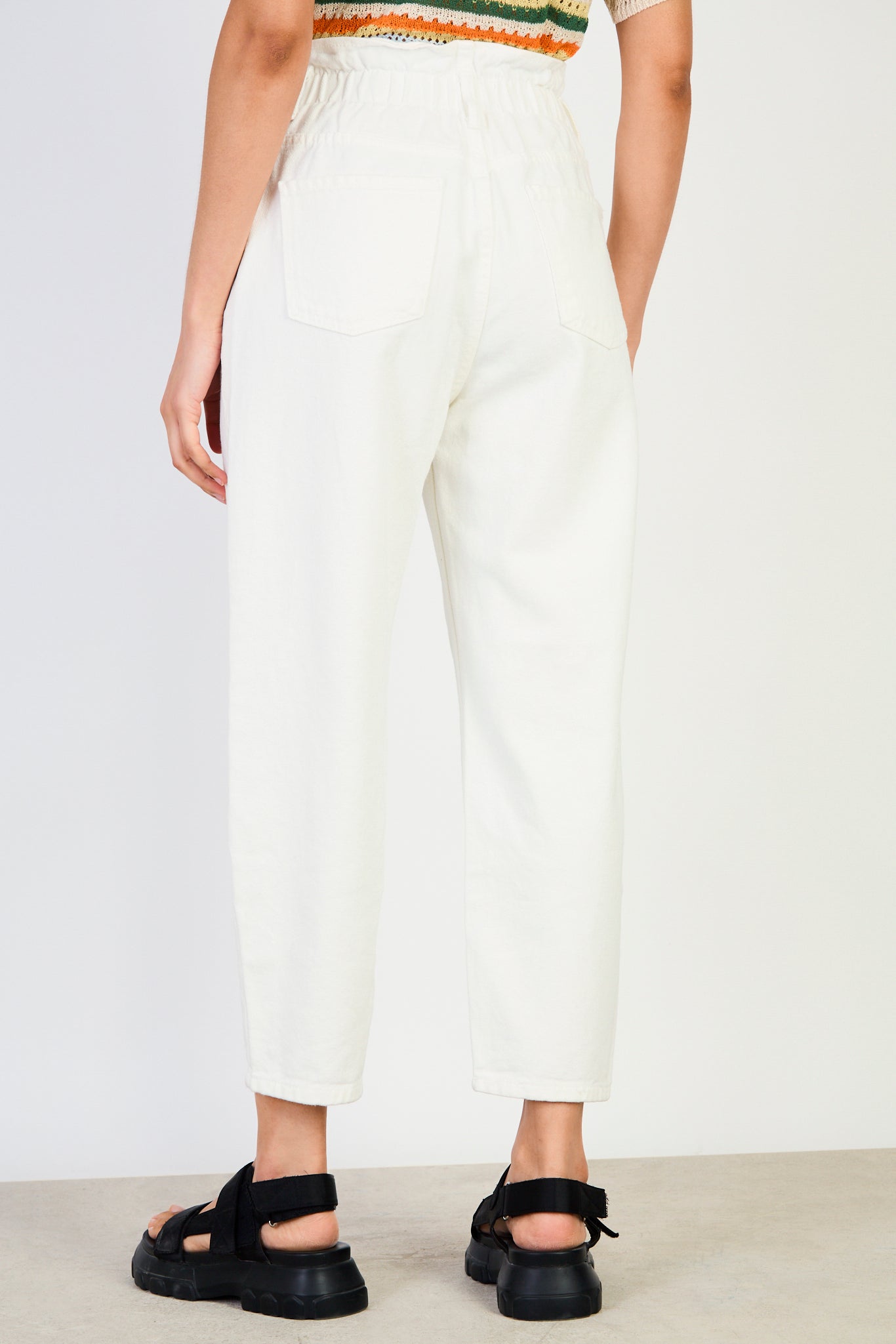 White bag waist jeans_2