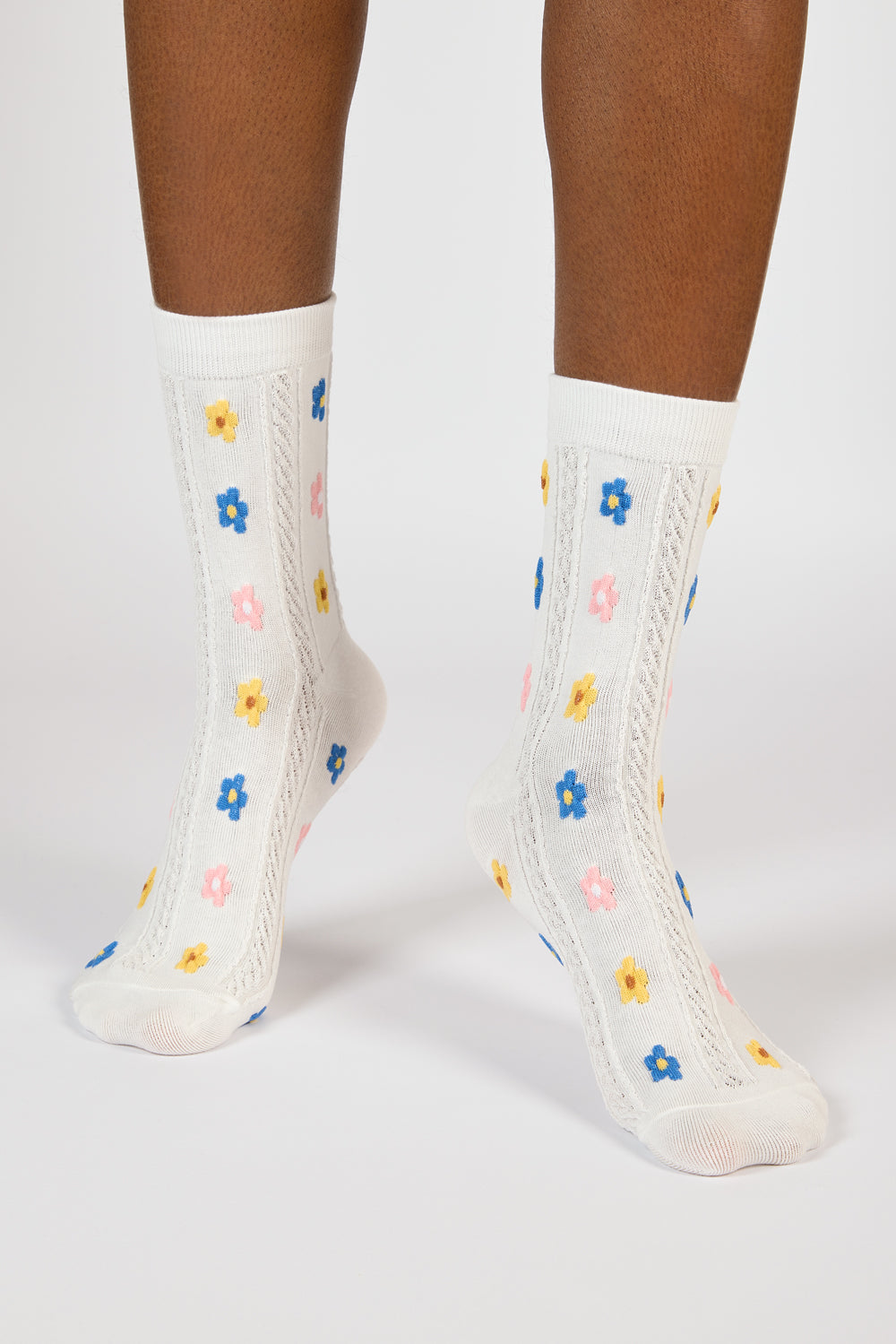 White blue and pink ditsy daisy socks_2