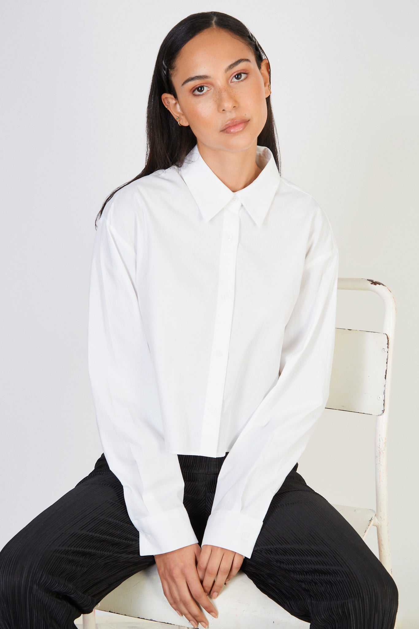 White box pleat back shirt_1