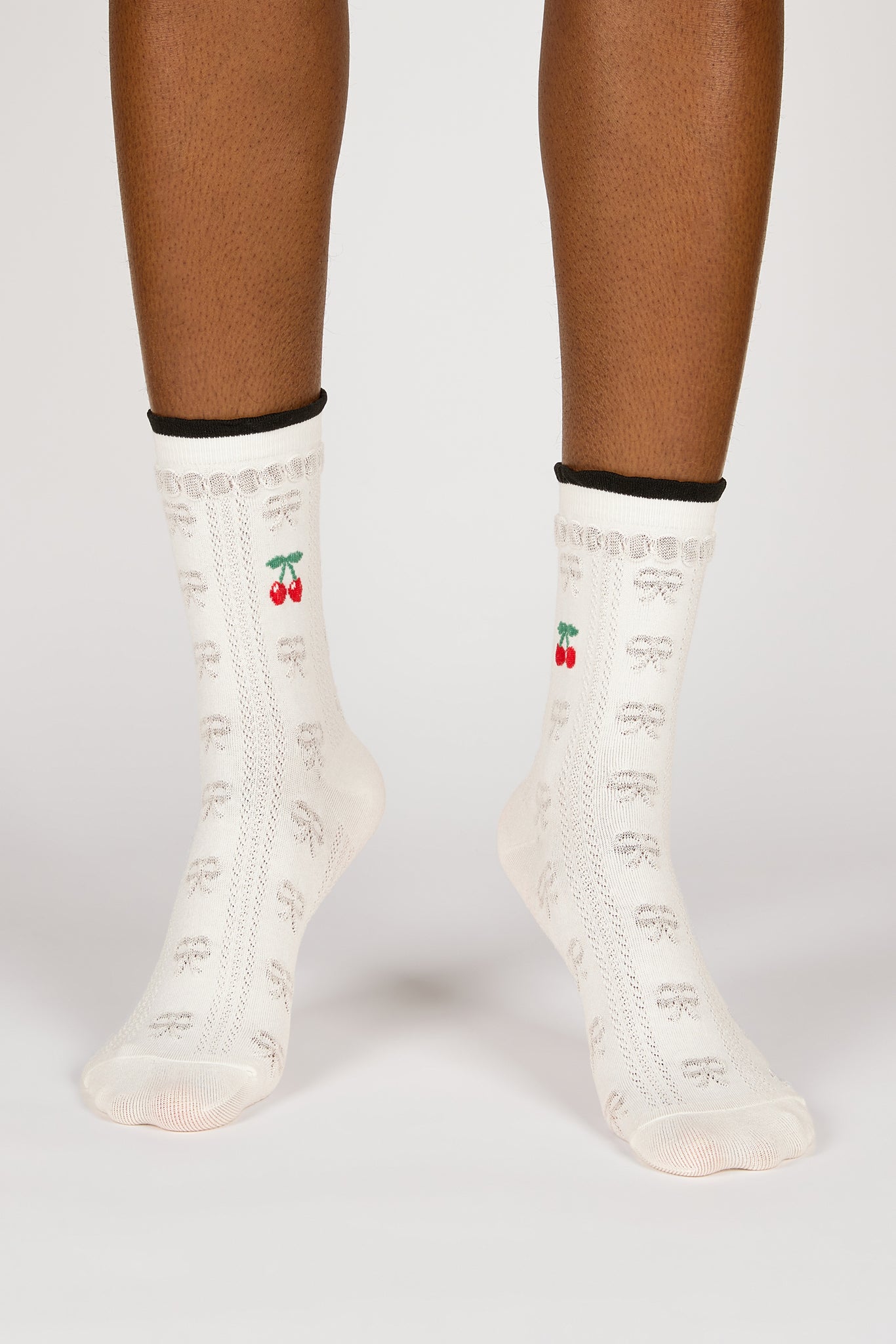 White cherry lace ribbon socks_2