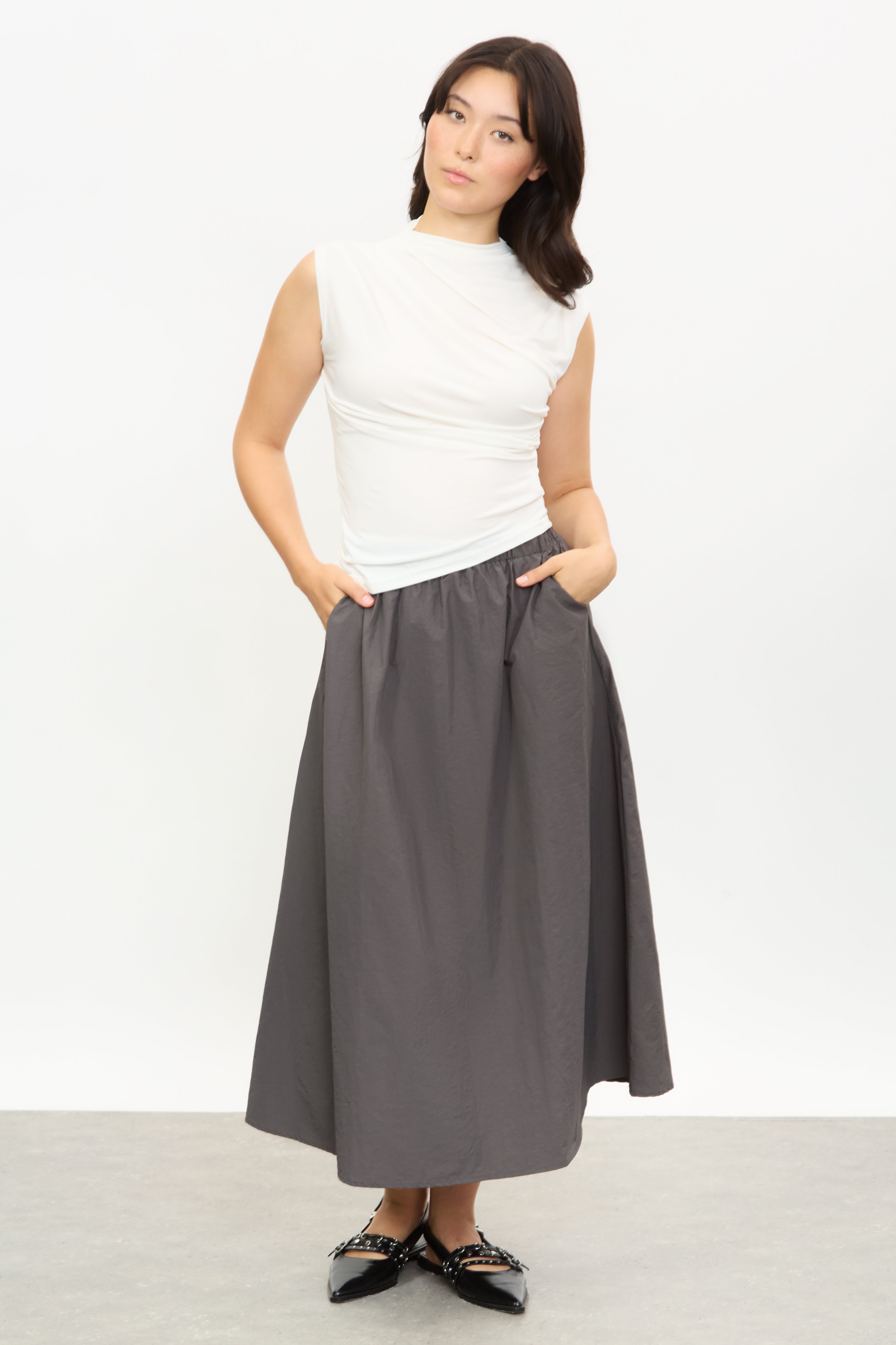 White draped front sleeveless top_4