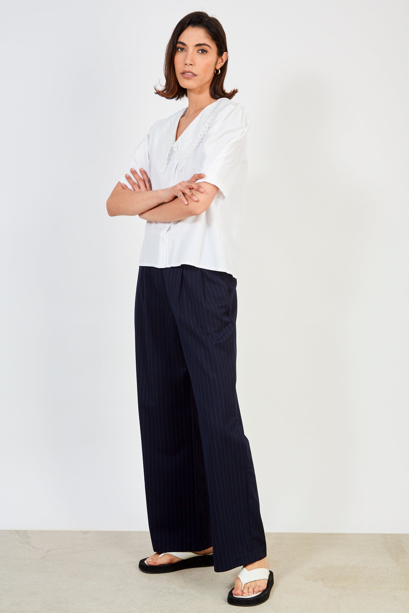 White embroidered collar short sleeved blouse_5