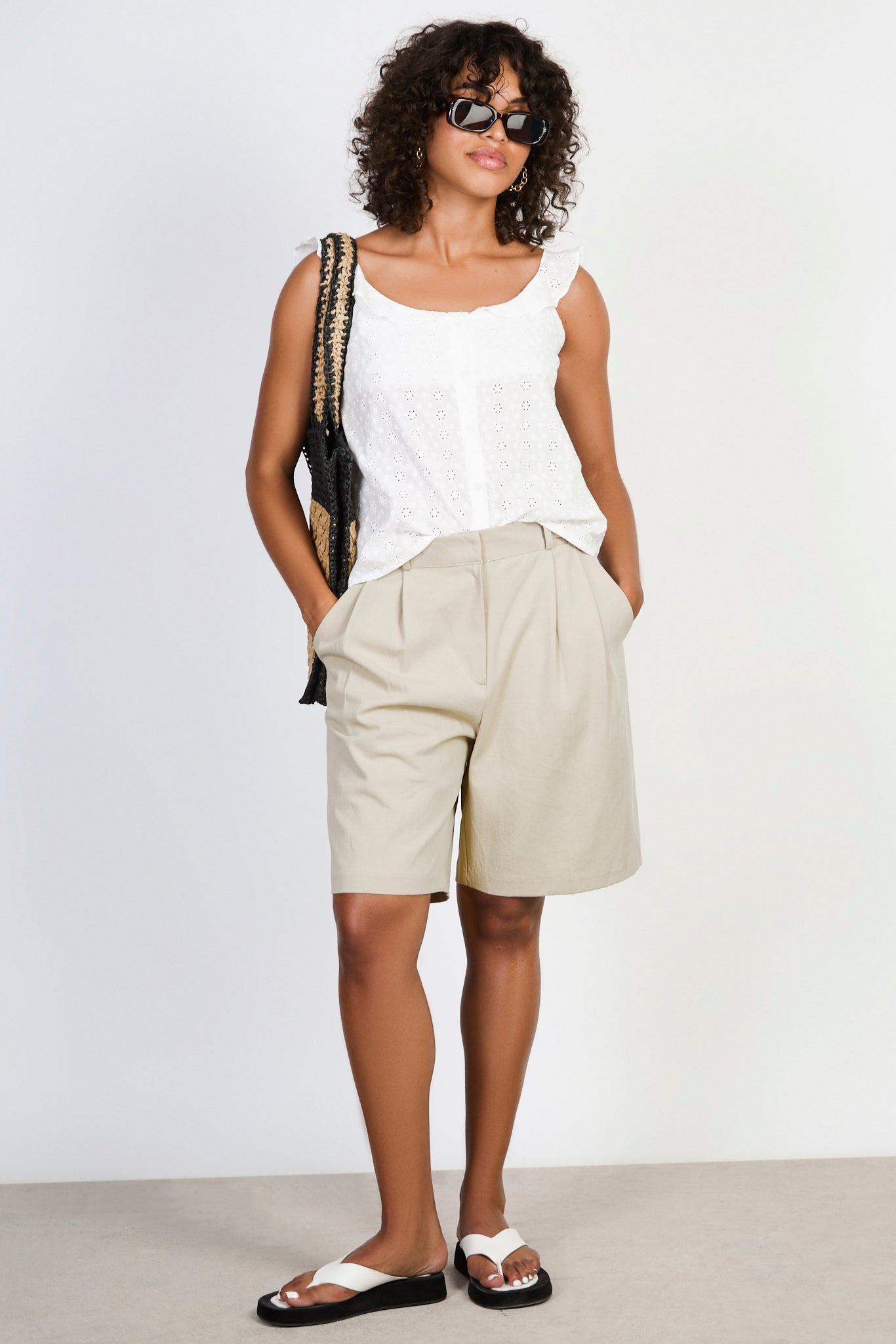 White eyelet ruffle trim tank_4