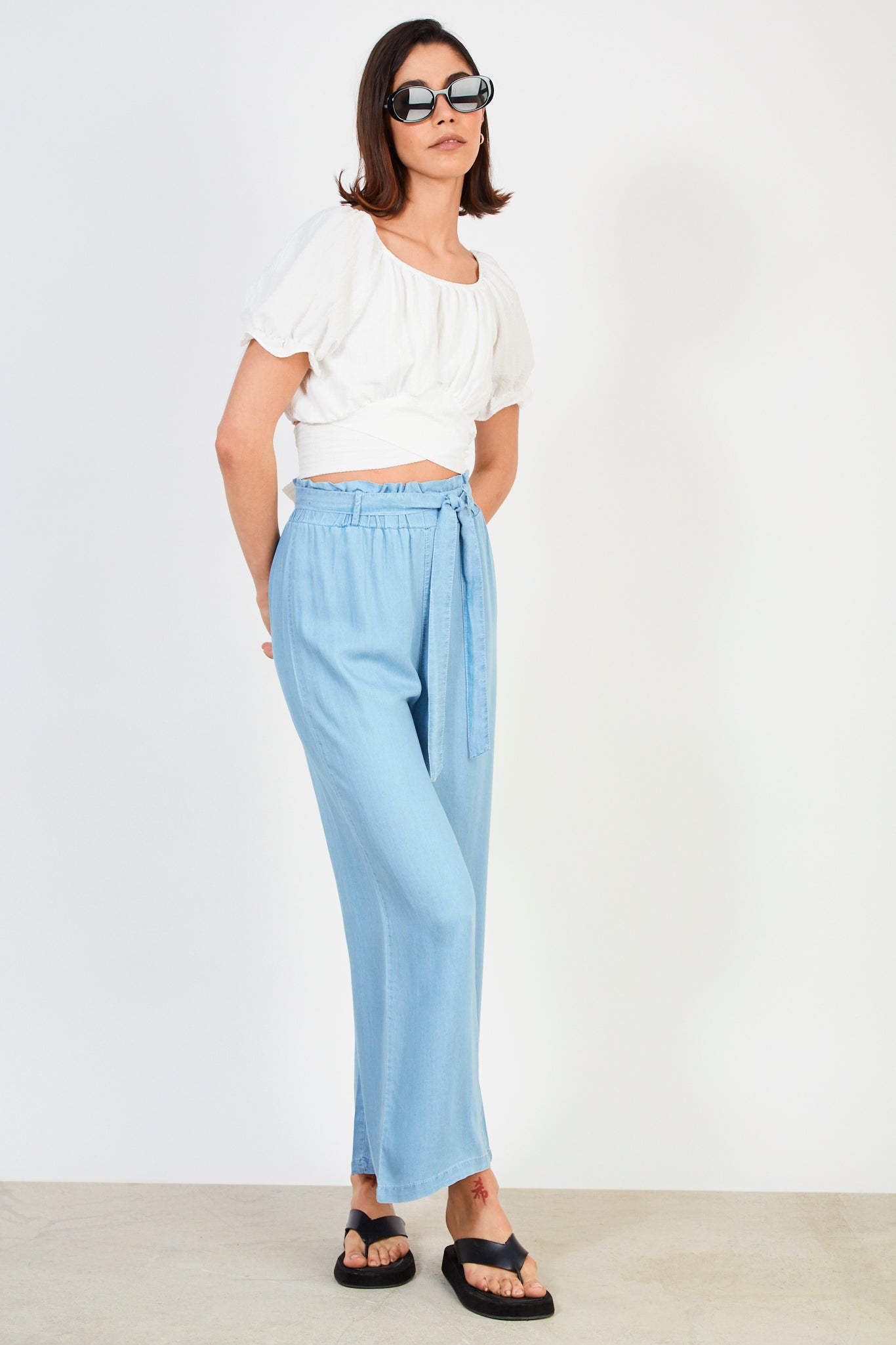 White off shoulder tie waist top_4