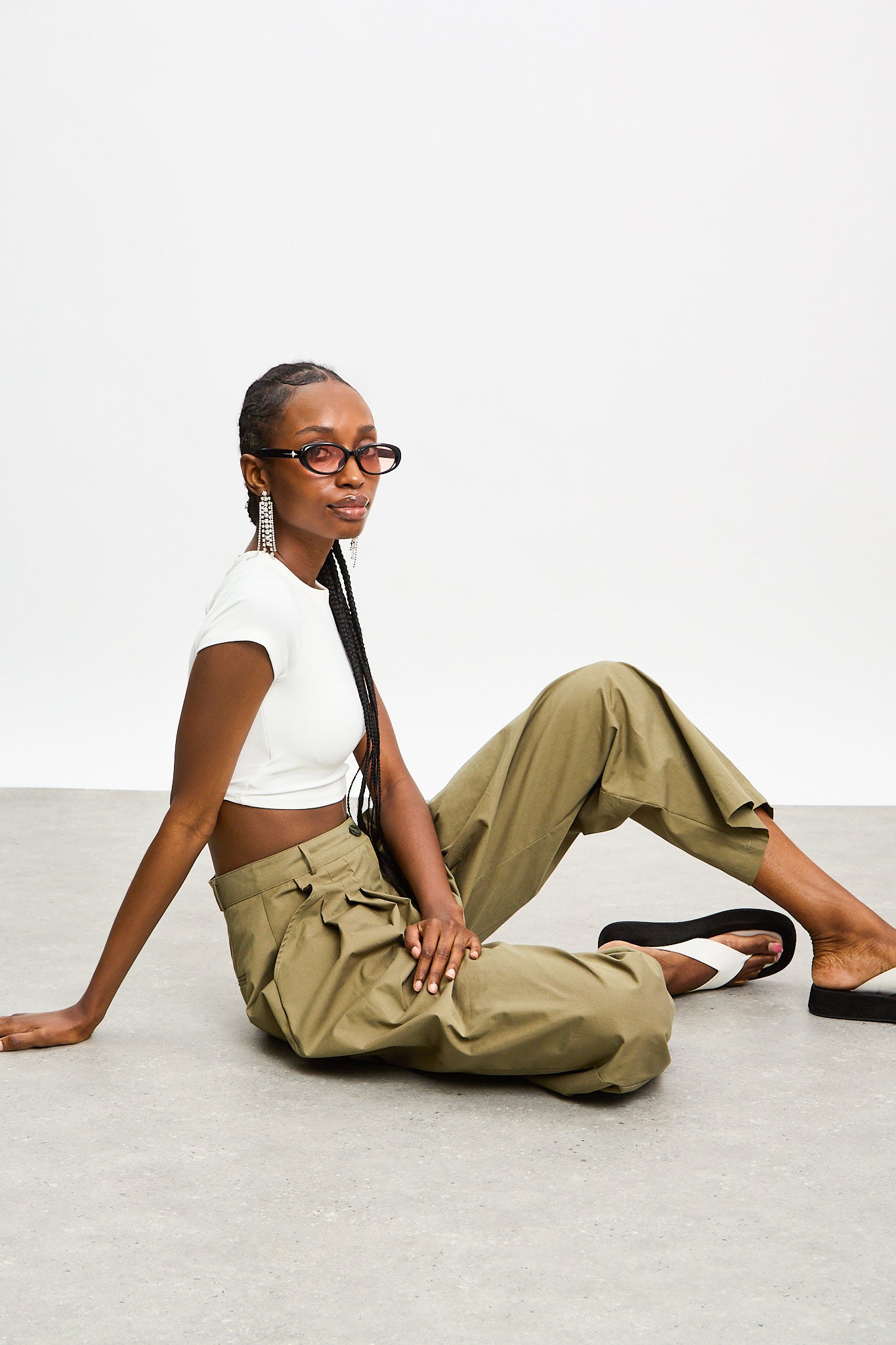 White open cross back cropped tee_5