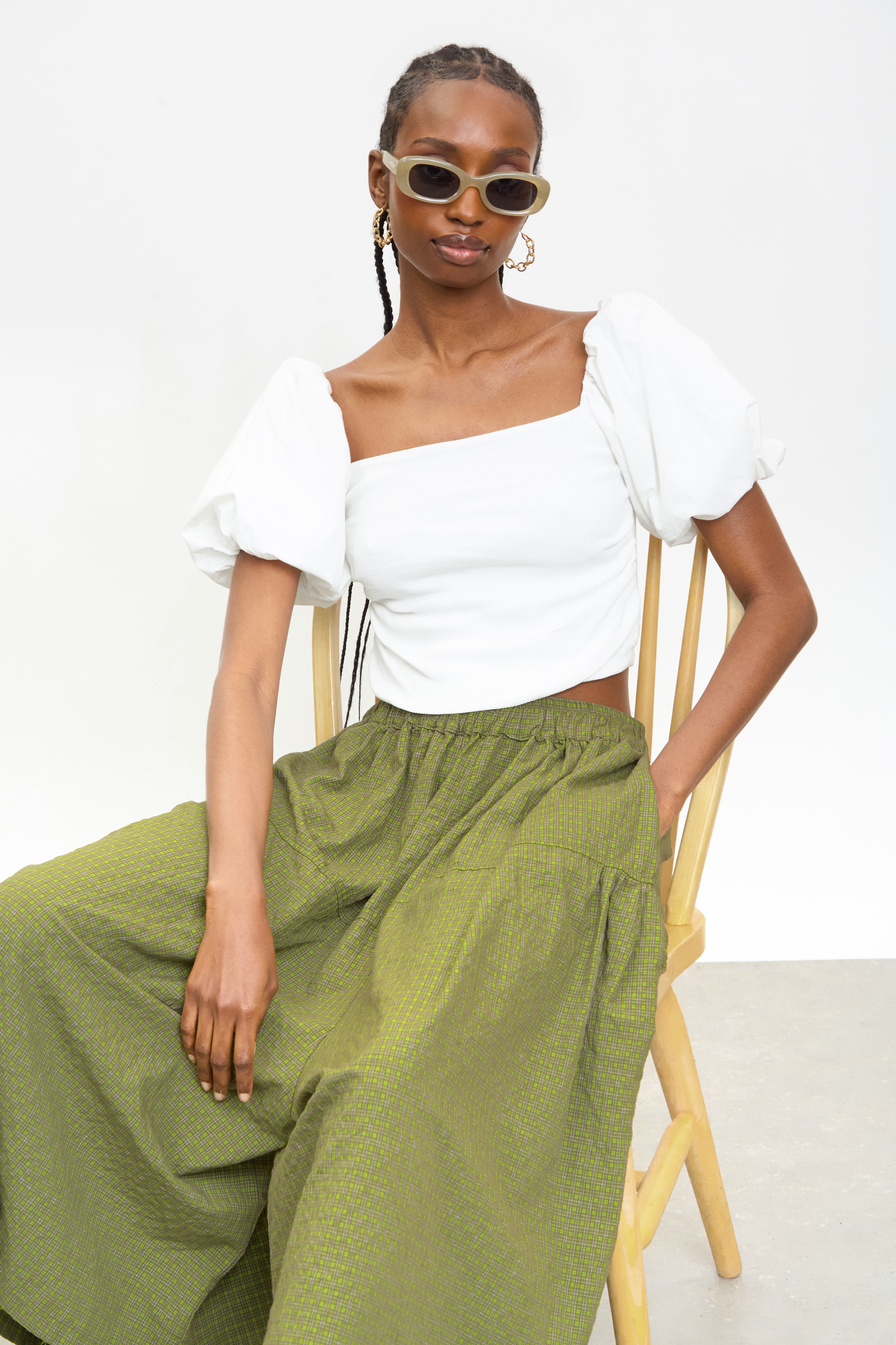 White ribbed jersey contrast puff sleeve top_5