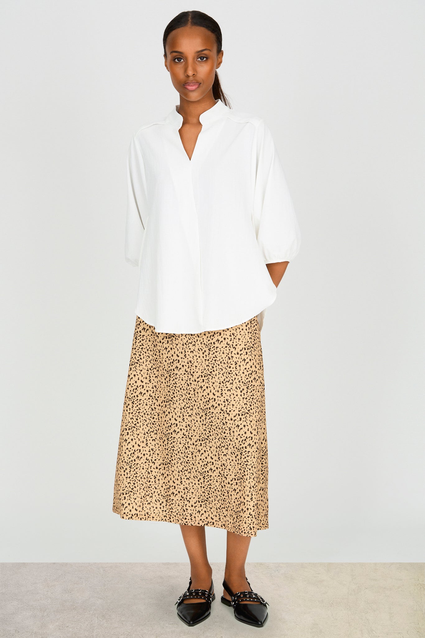 White round collar V tunic_4