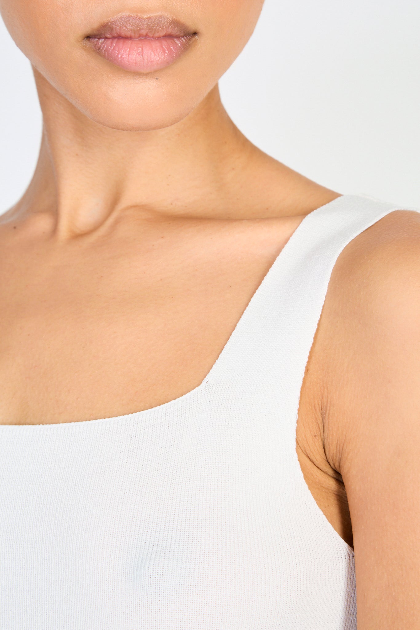 White square neck knit tank_3