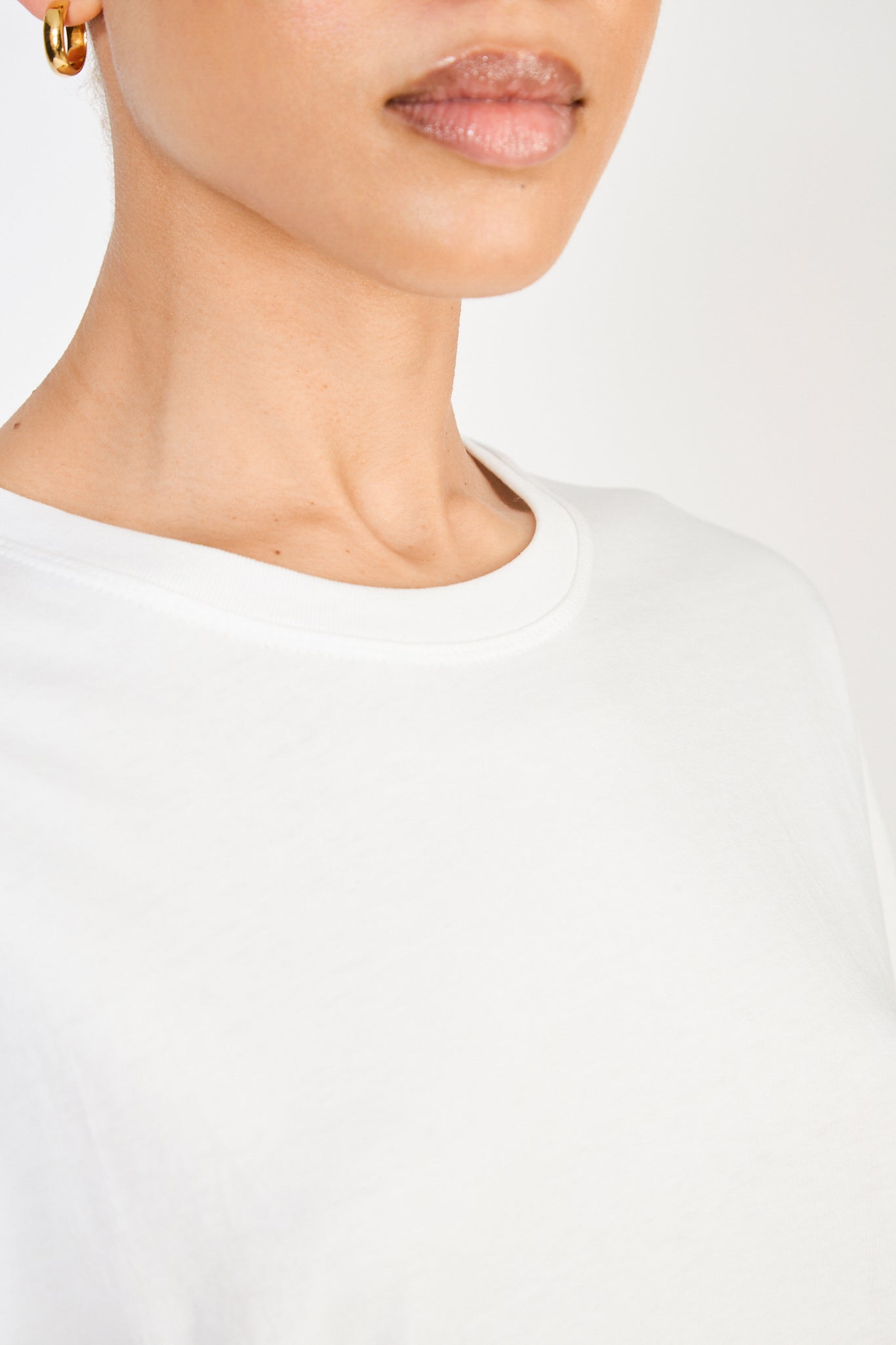 White vintage texture t-shirt_3