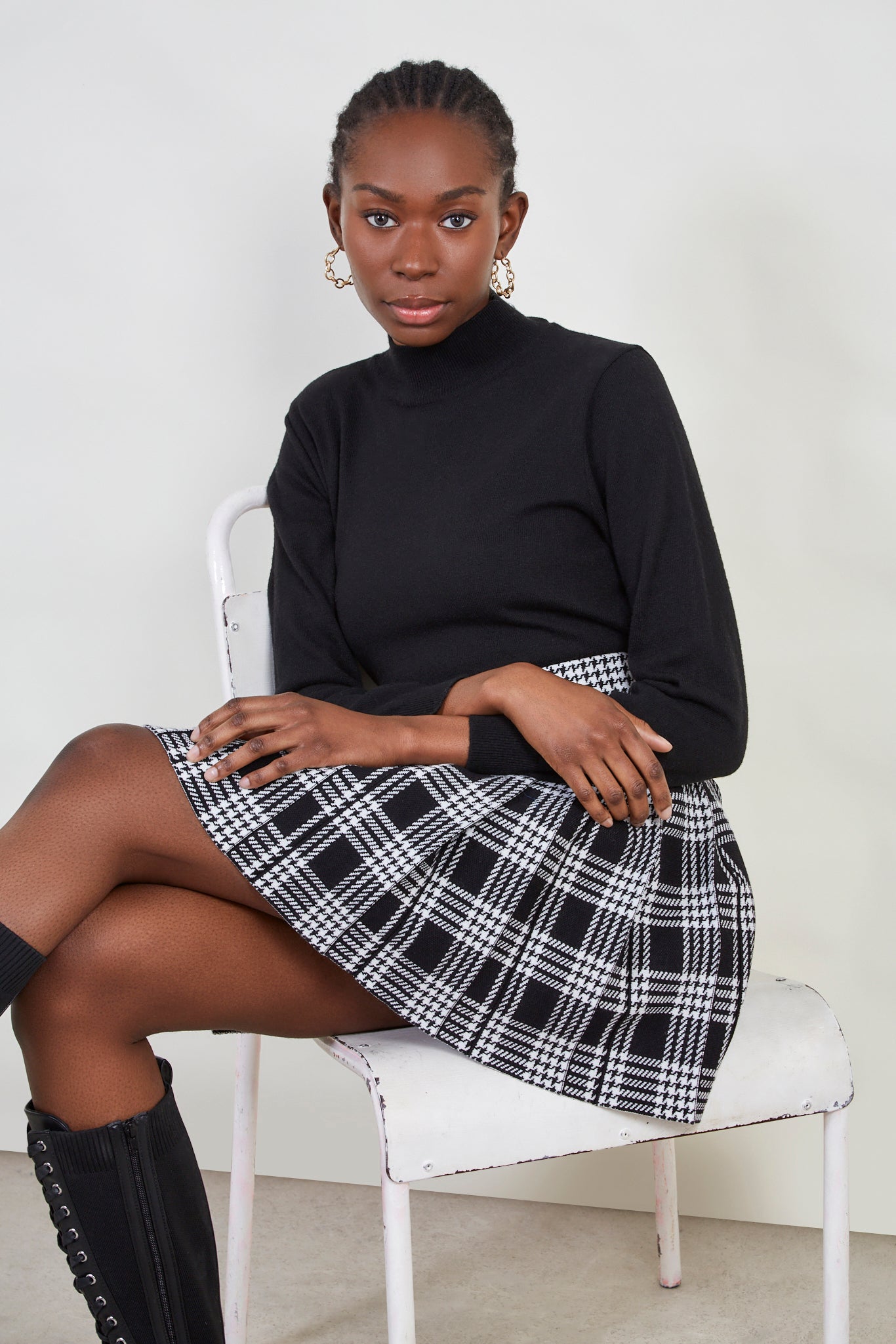 White and black houndstooth pleated knit skirt_5