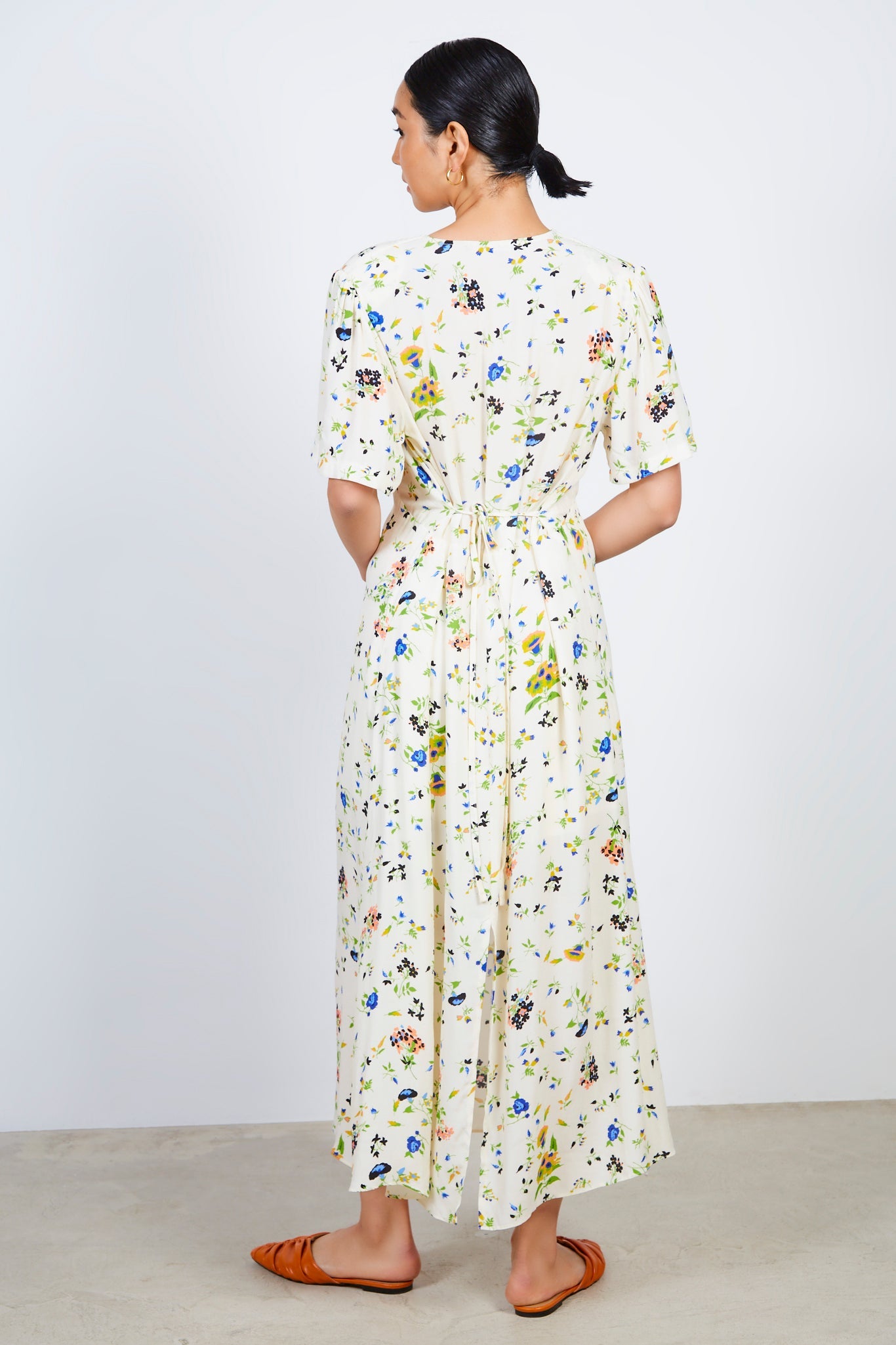 White floral print short sleeved midi dress_2