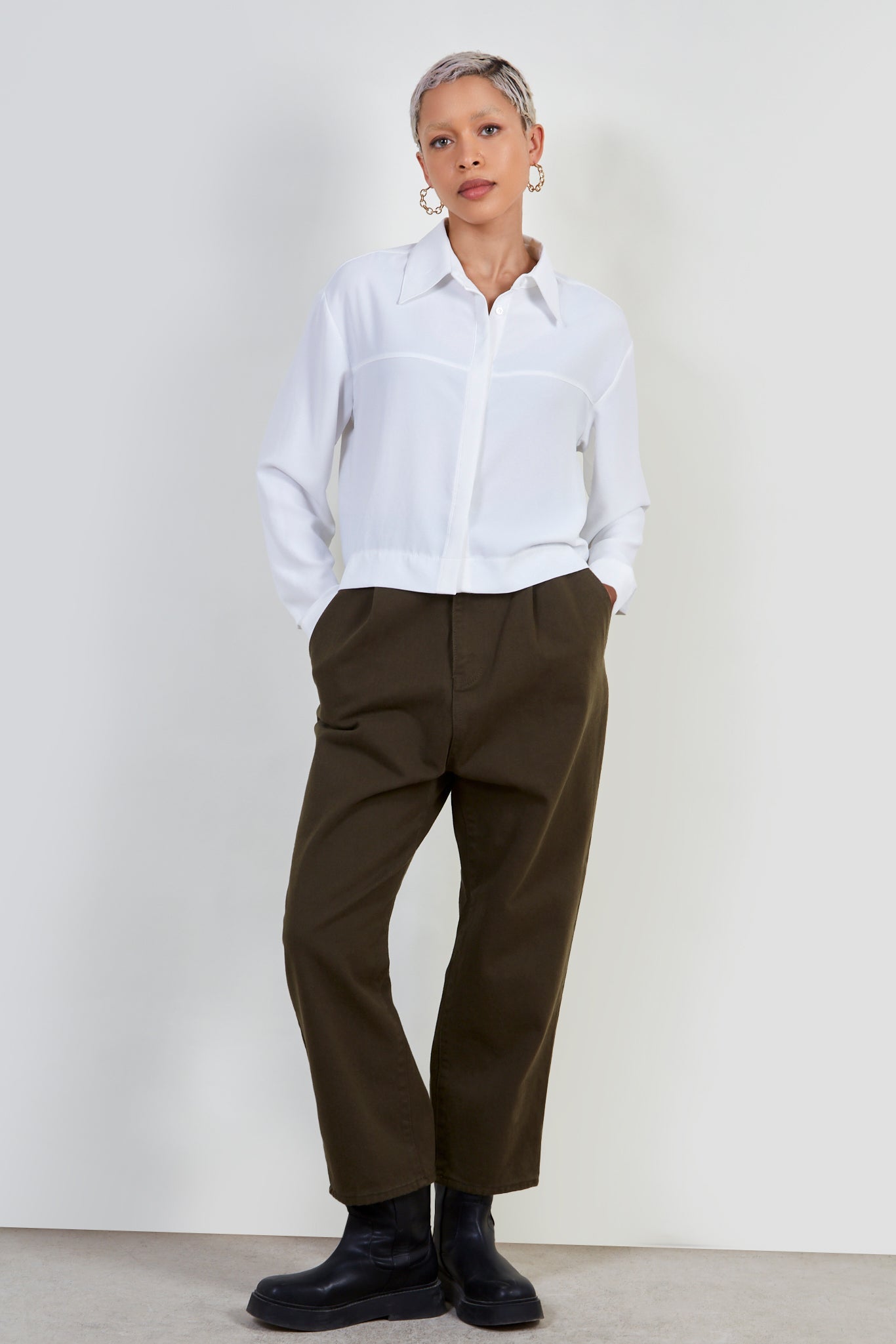 White long sleeved shirt_3