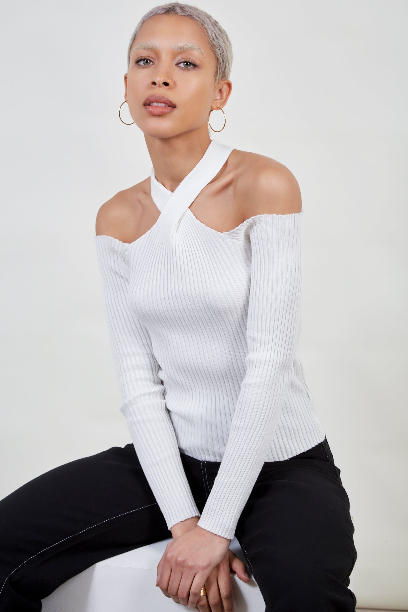 White ribbed halter neck knit top_1
