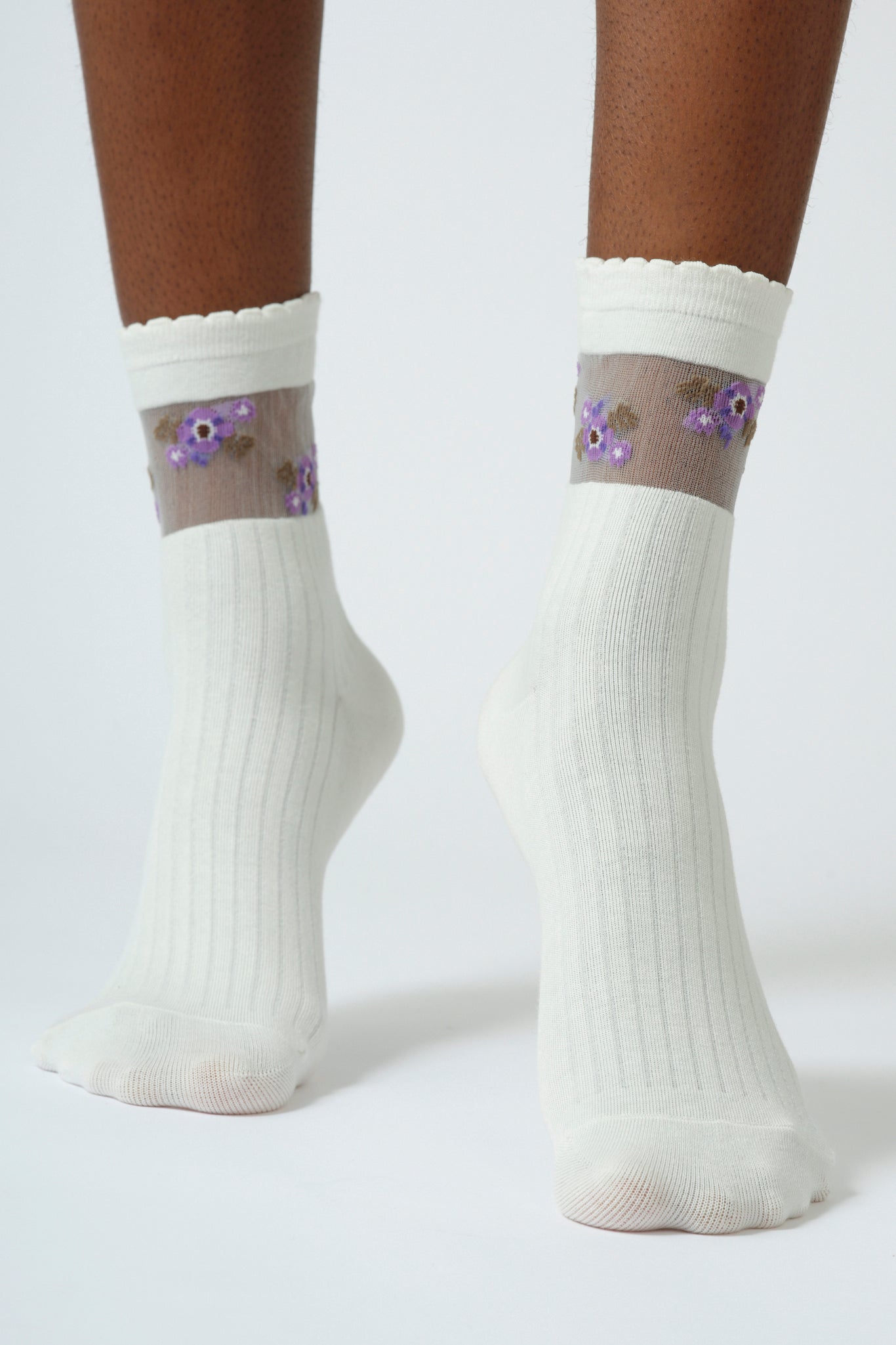 White sheer ankle purple flower socks_2