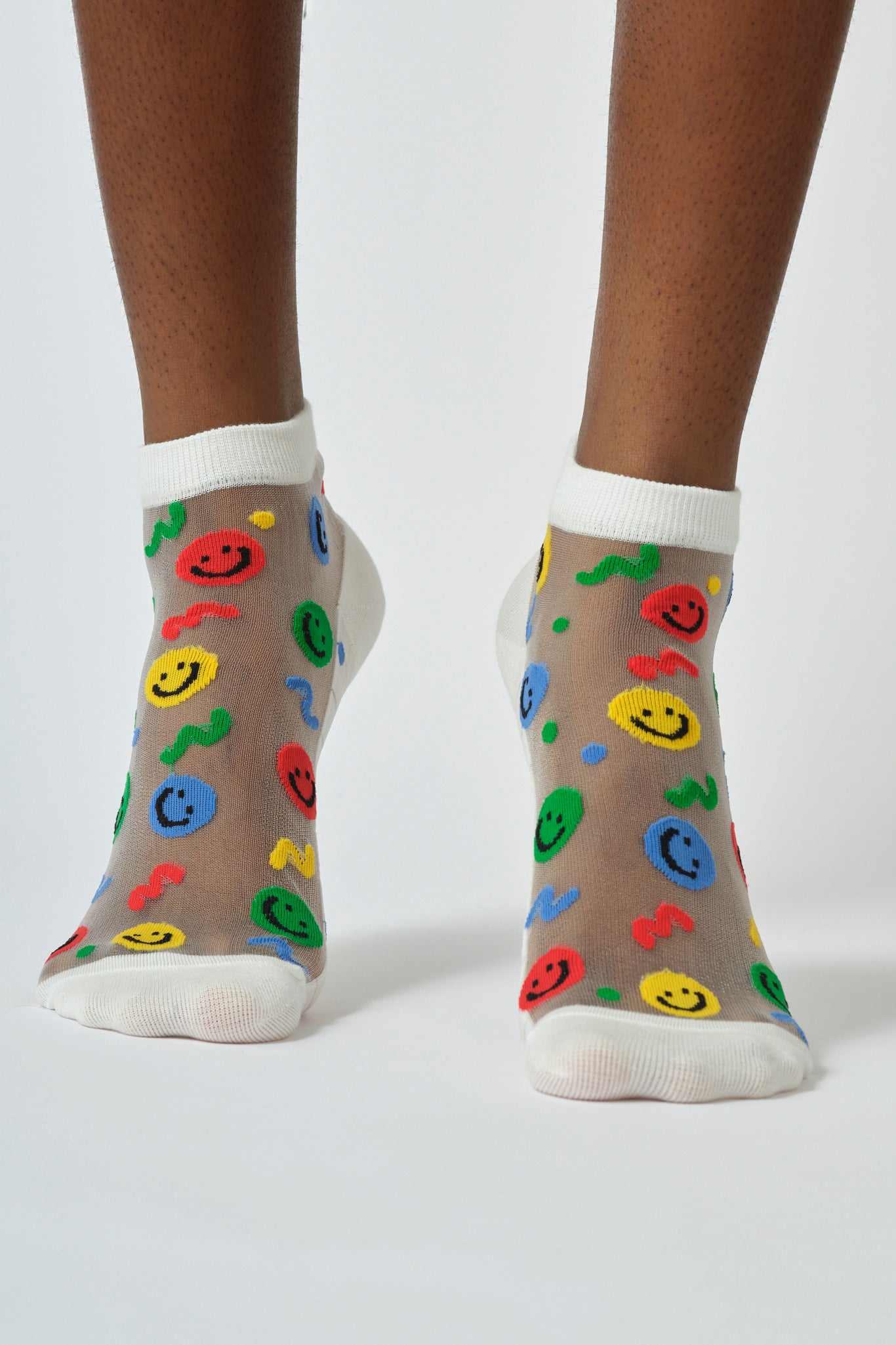 White sheer multicolour smiley face socks_3