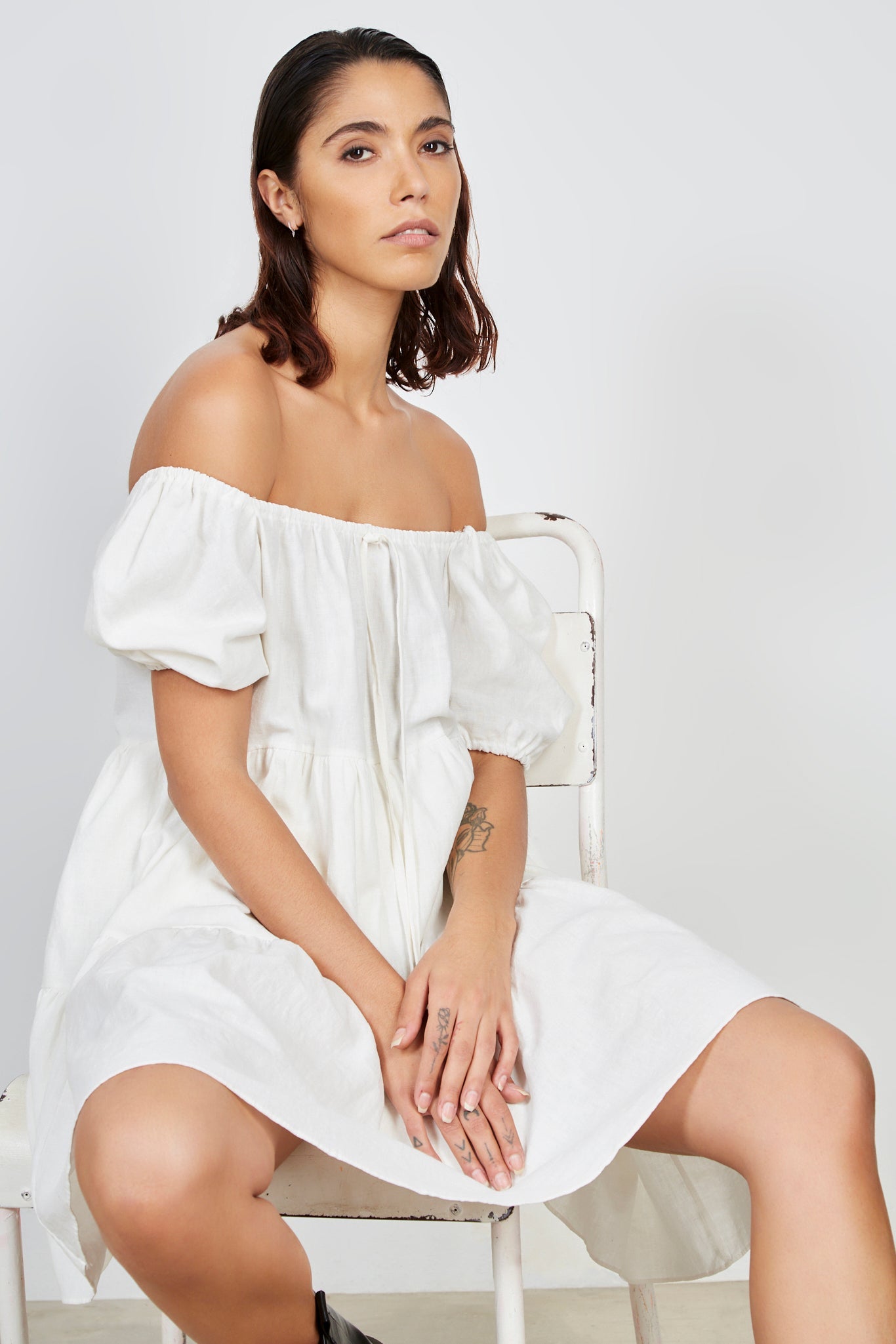 White tiered puff sleeve mini dress_1