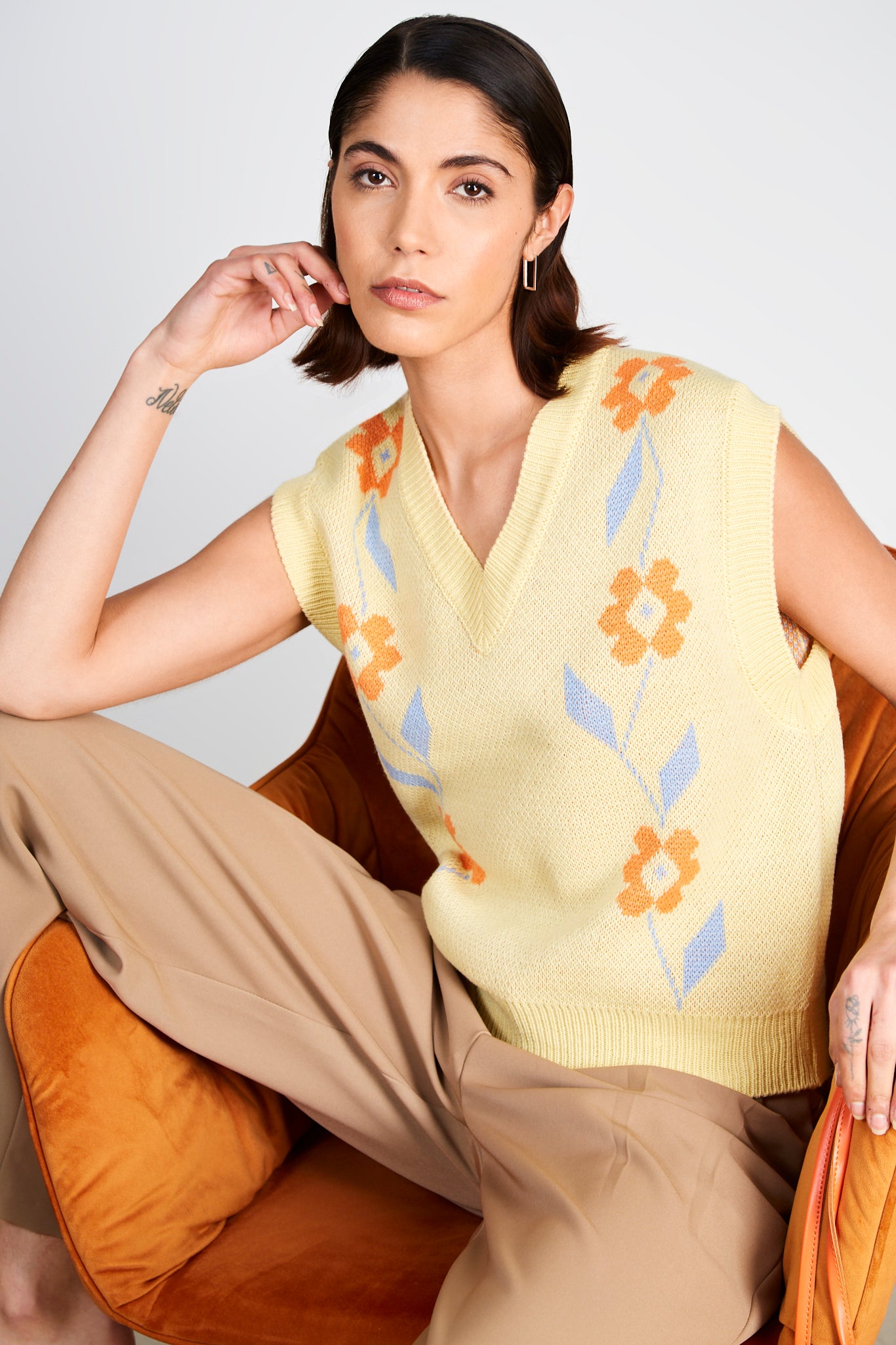 Yellow and orange intarsia large floral sweater vest_1