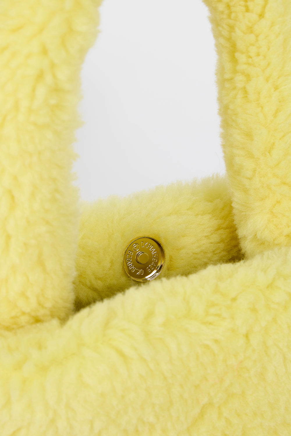Yellow shearling bucket bag_3
