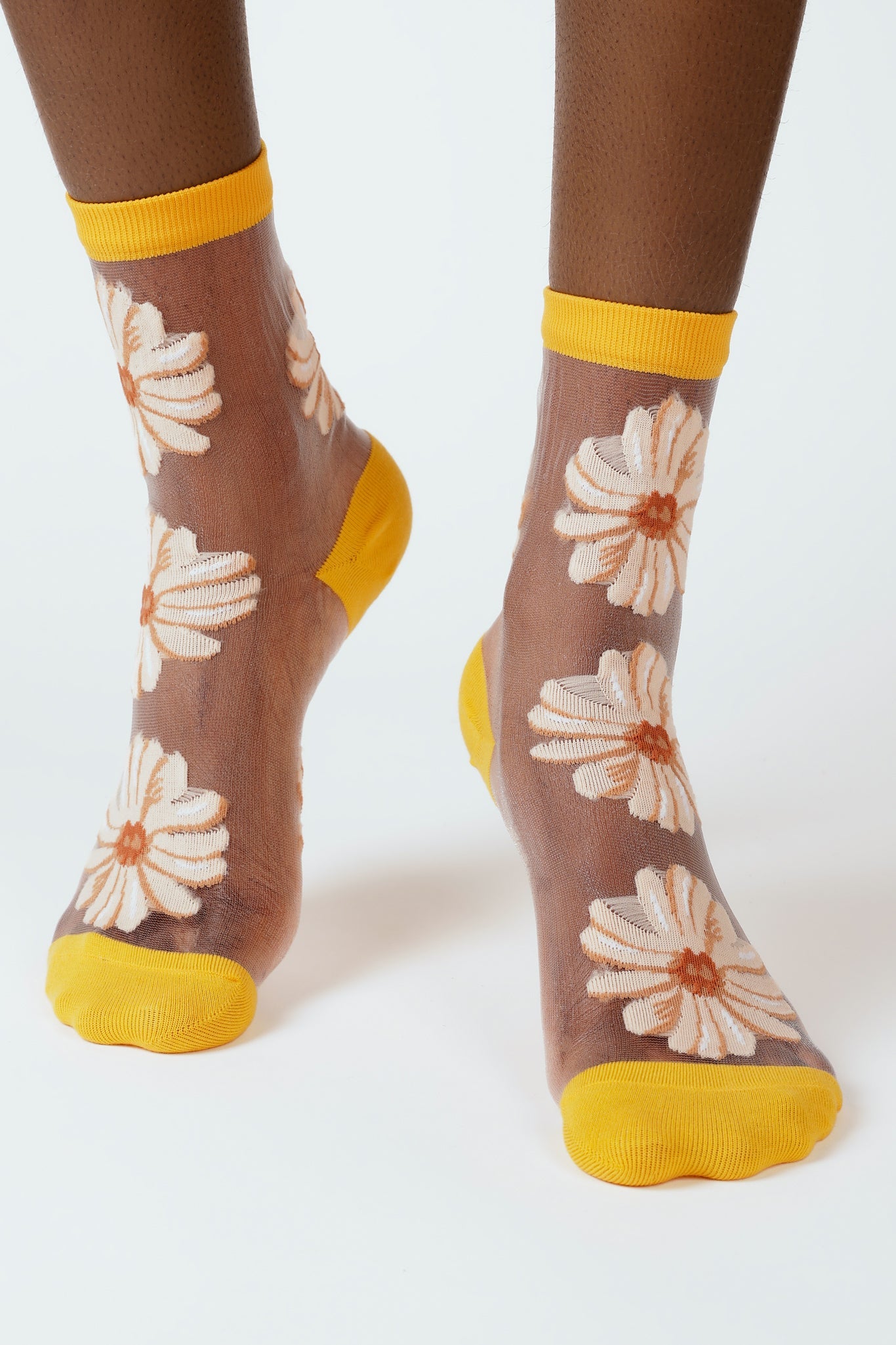 Yellow sheer floral socks_2