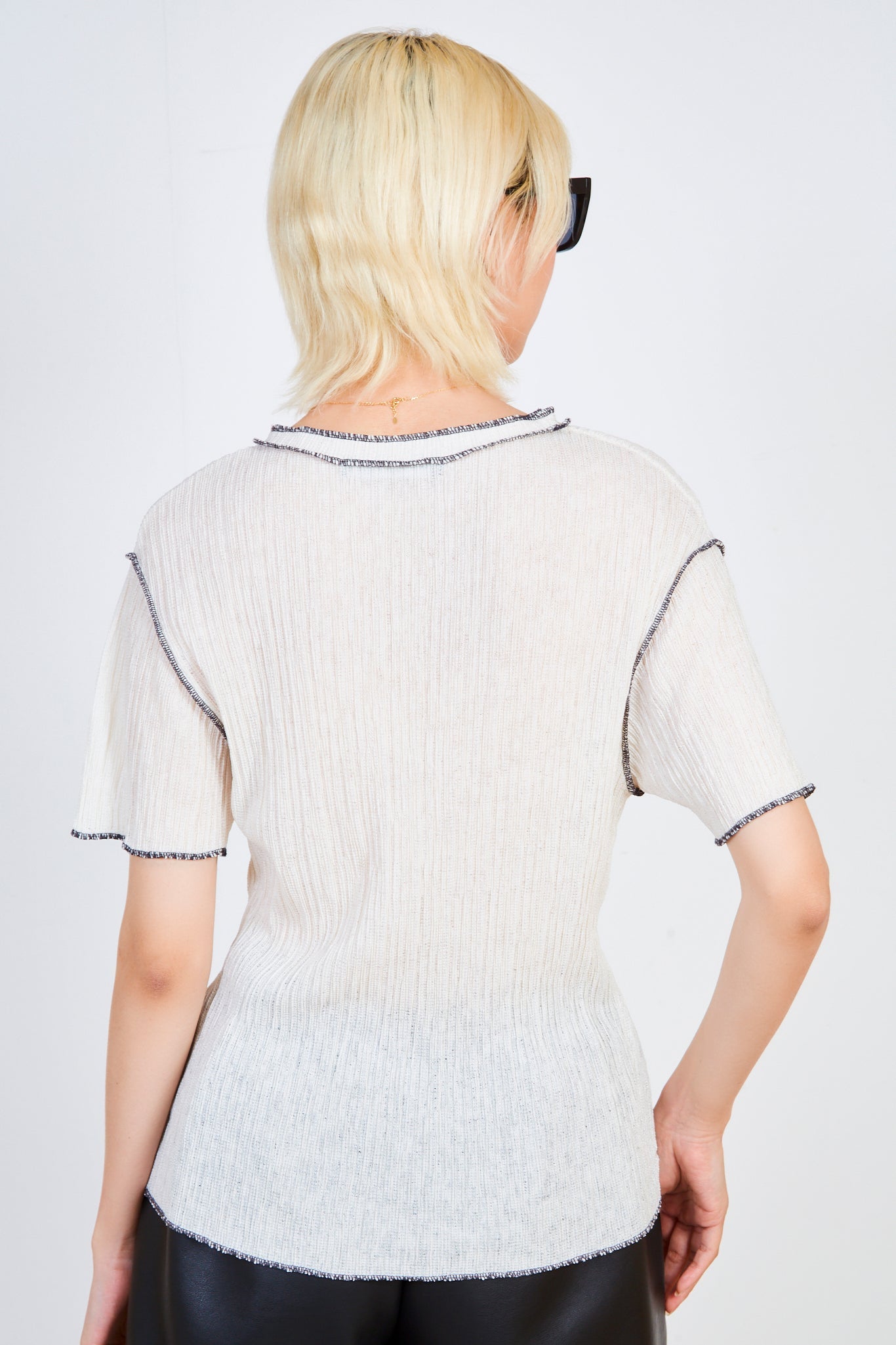 Ivory black trim collar tee_2