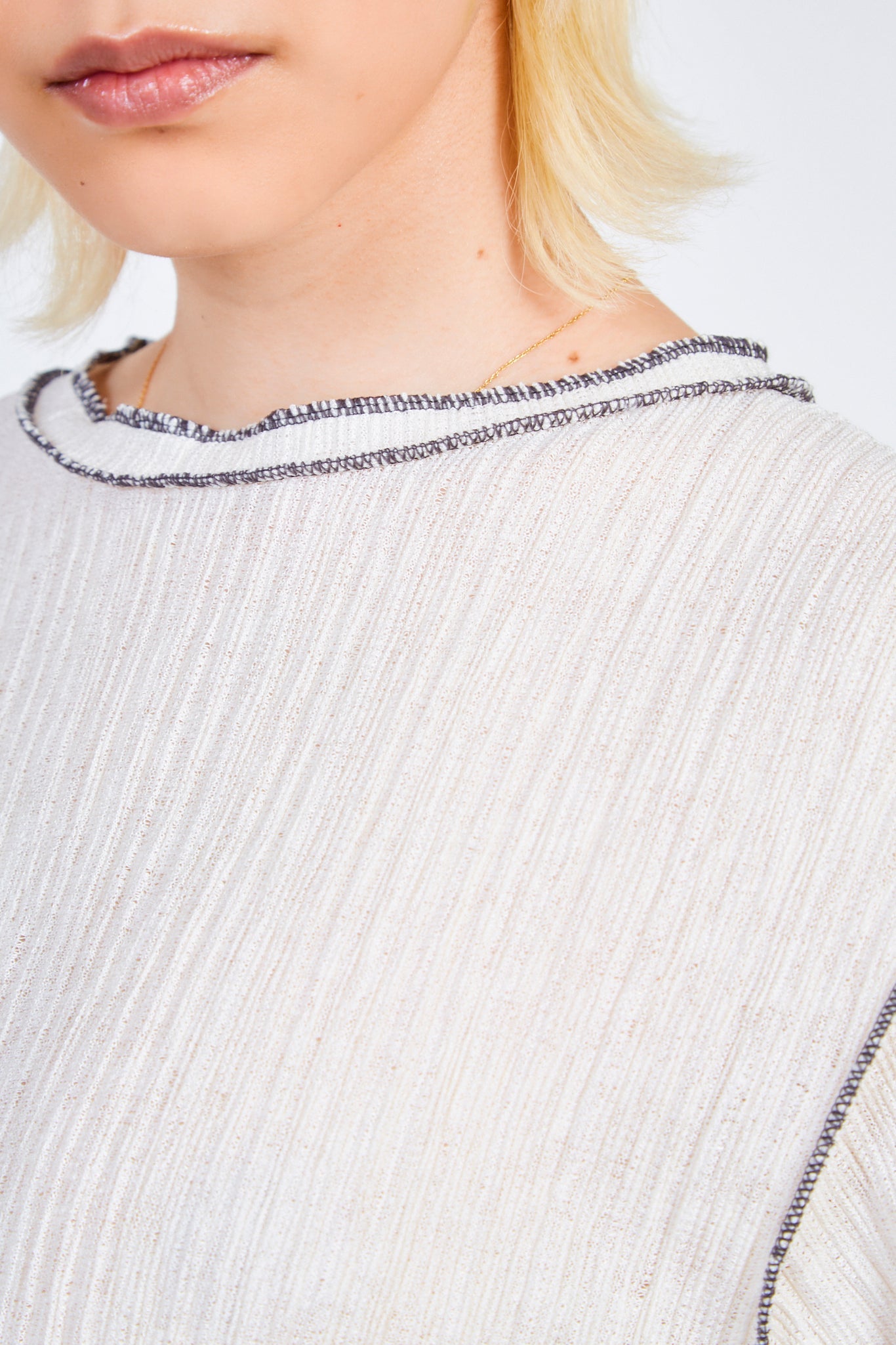 Ivory black trim collar tee_4