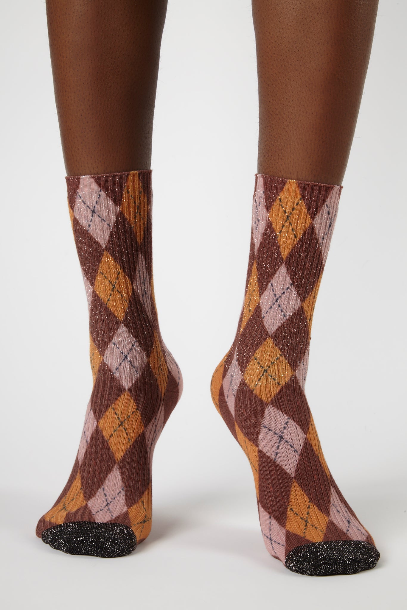 Brown and mustard metallic argyle socks_4