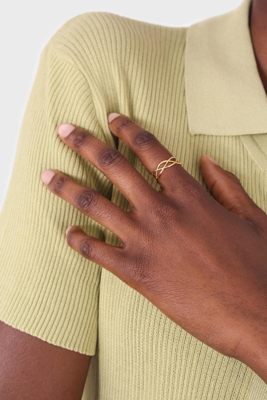 Gold interwoven strands ring_3