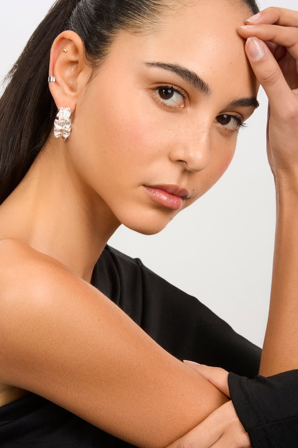 Silver scrunched metal earrings_1