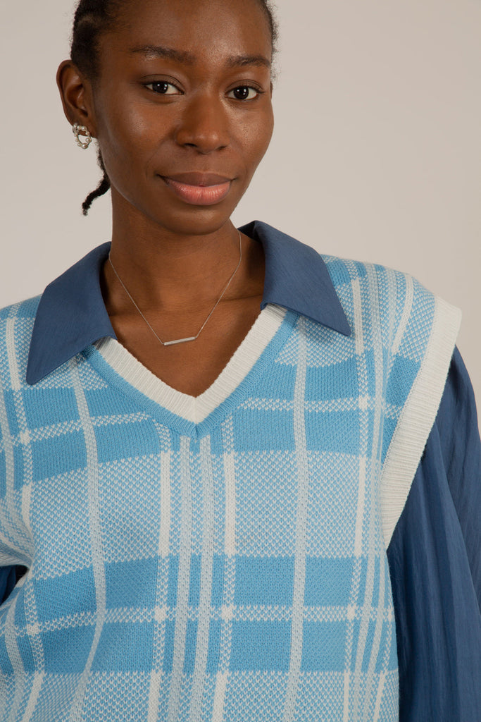 Pale blue and grey checked vest_6