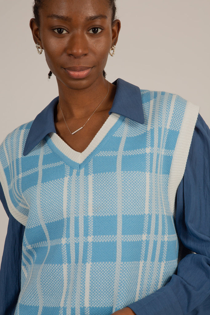 Pale blue and grey checked vest_3