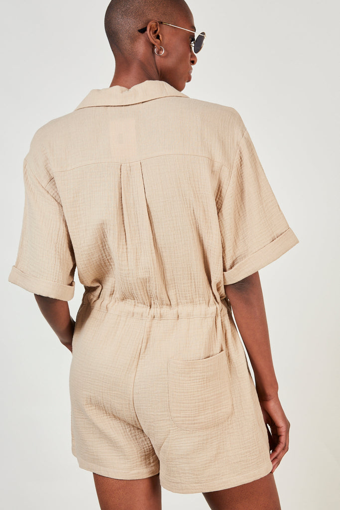 Beige relaxed collar drawstring romper_4