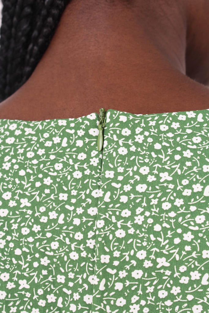 Green and white floral print tie waist romper_13
